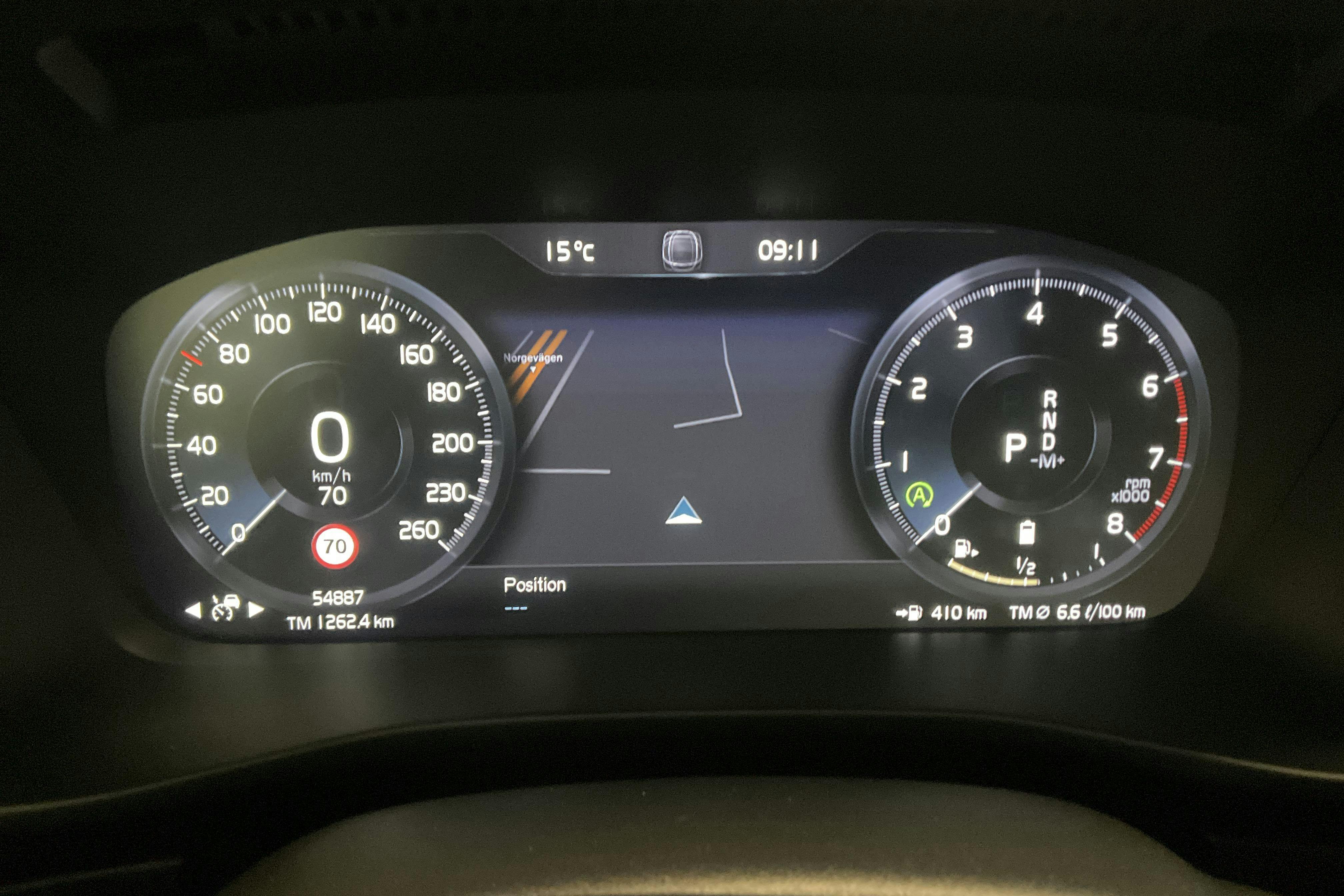 Volvo XC40 B4 2WD (197hk) - 5 488 mil - Automat - svart - 2022