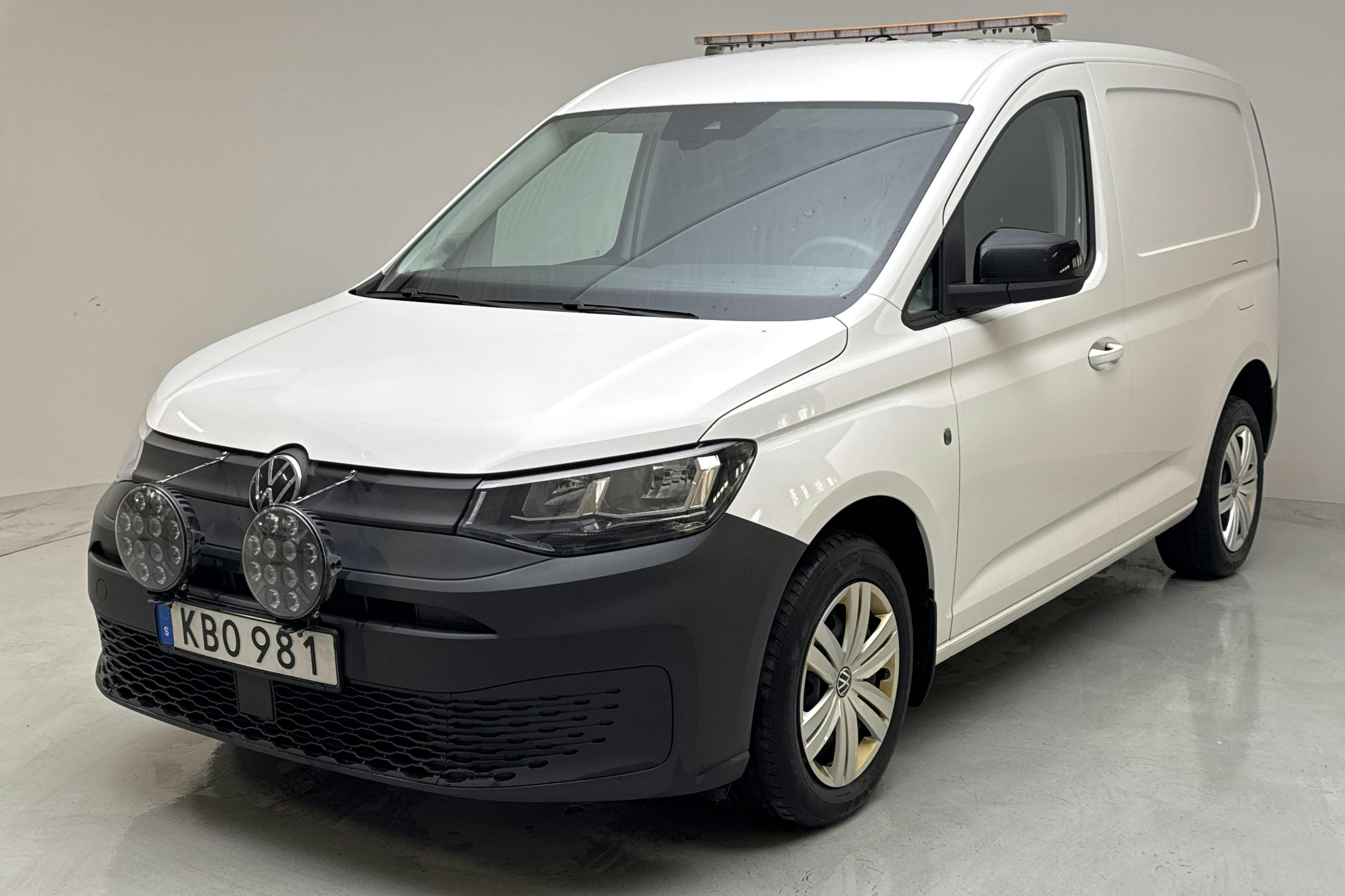 VW Caddy Cargo 2.0 TDI Skåp 4MOTION (122hk) - 9 732 mil - Manuell - vit - 2022