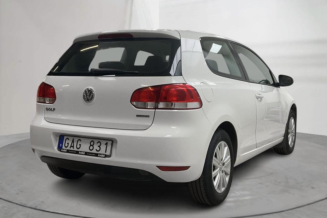 VW Golf VI 1.6 MultiFuel E85 3dr (102hk) - 10 083 mil - Manuell - vit - 2012