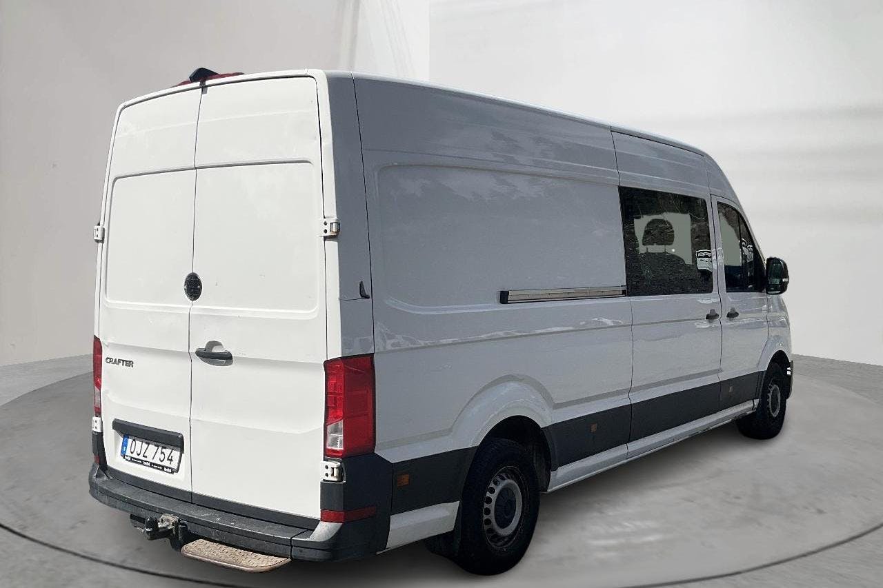VW Crafter 35 2.0 TDI (177hk) - 18 009 mil - Automat - vit - 2019