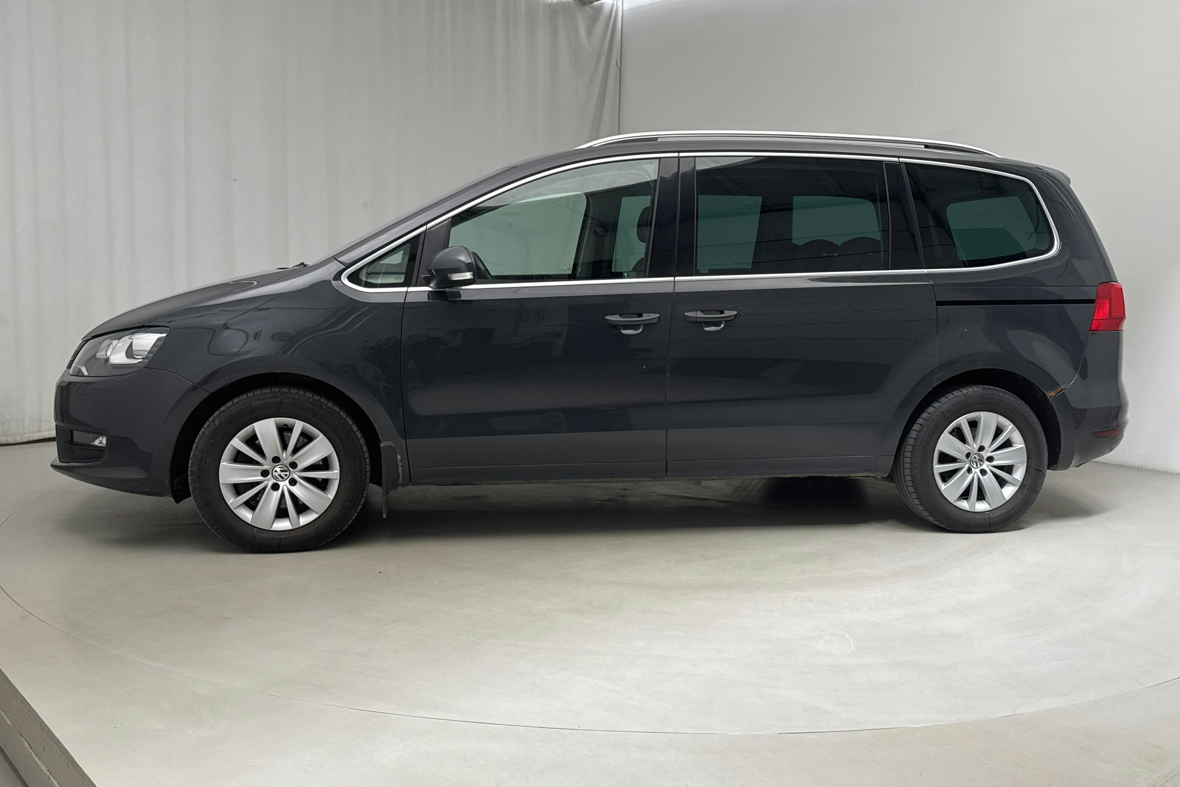 VW Sharan 2.0 TDI BlueMotion Technology 4motion (140hk) - 27 524 mil - Manuell - Light Grey - 2012