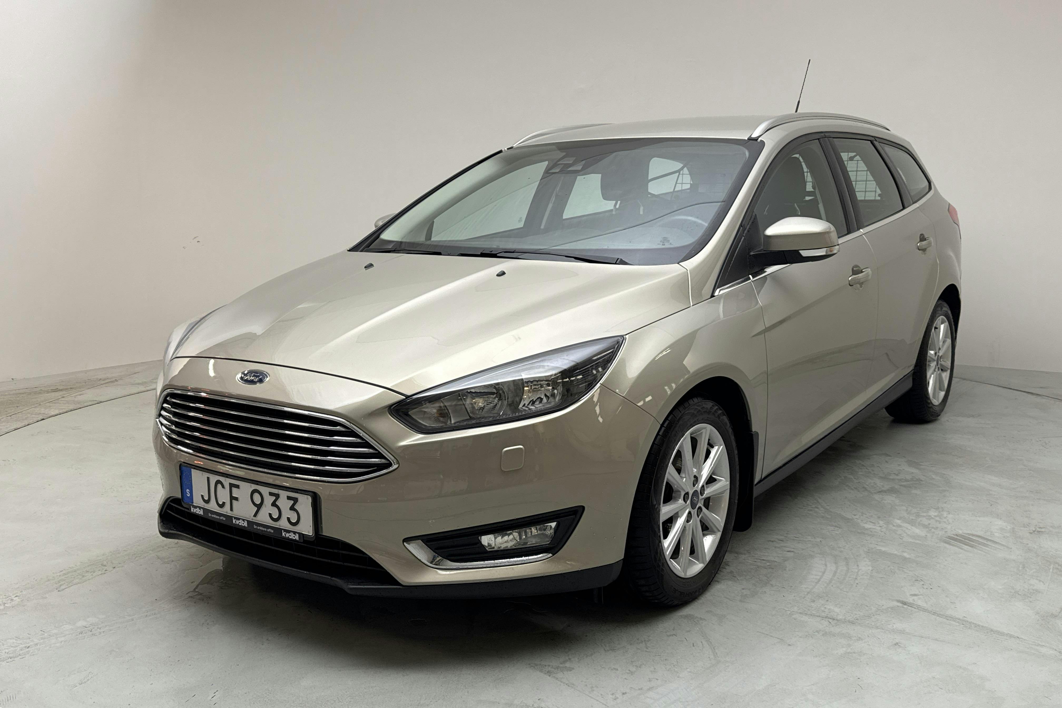 Ford Focus 1.0 EcoBoost Kombi (100hk) - 77 920 km - Manualna - szary - 2016