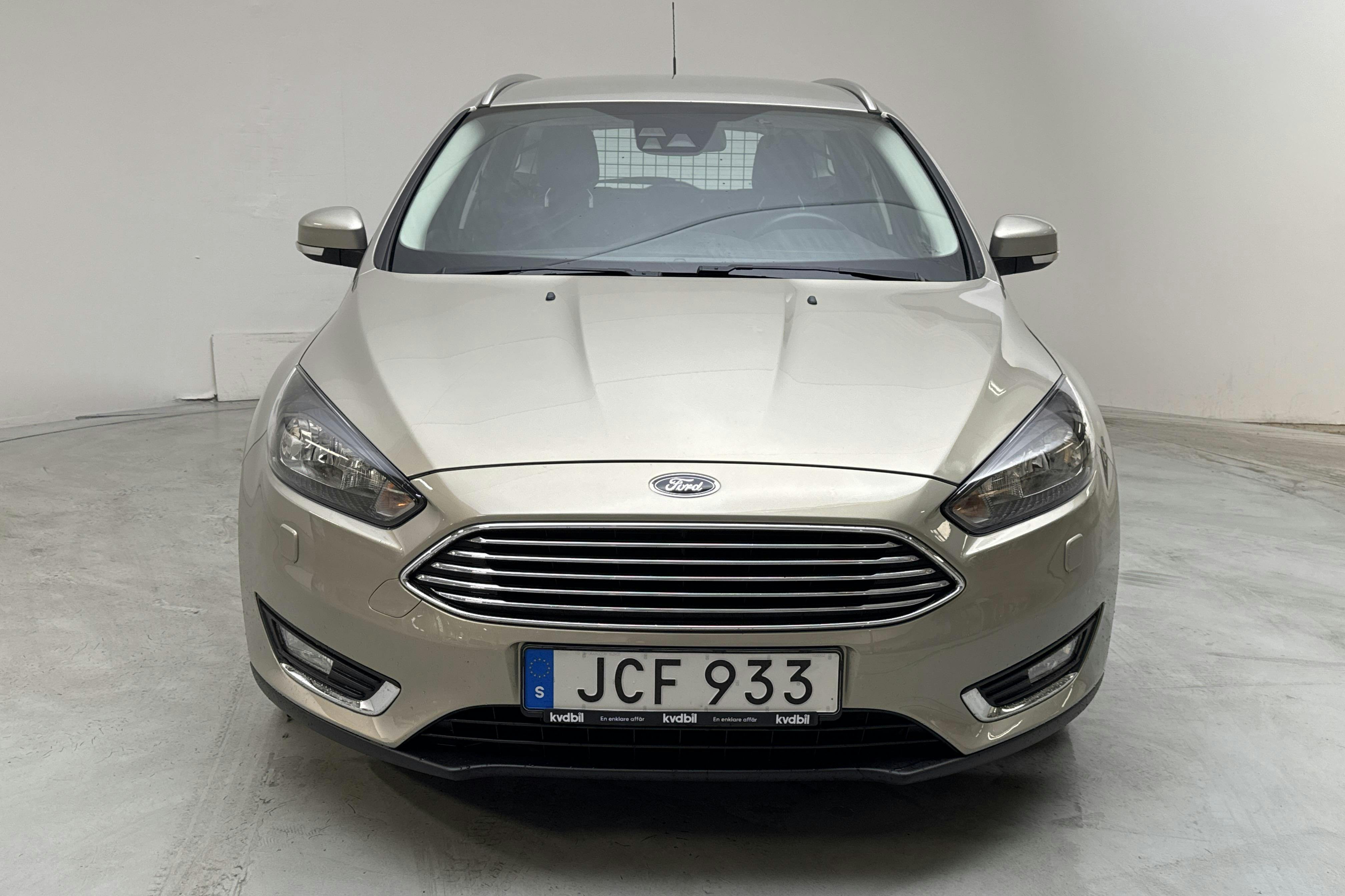 Ford Focus 1.0 EcoBoost Kombi (100hk) - 7 792 mil - Manuell - grå - 2016