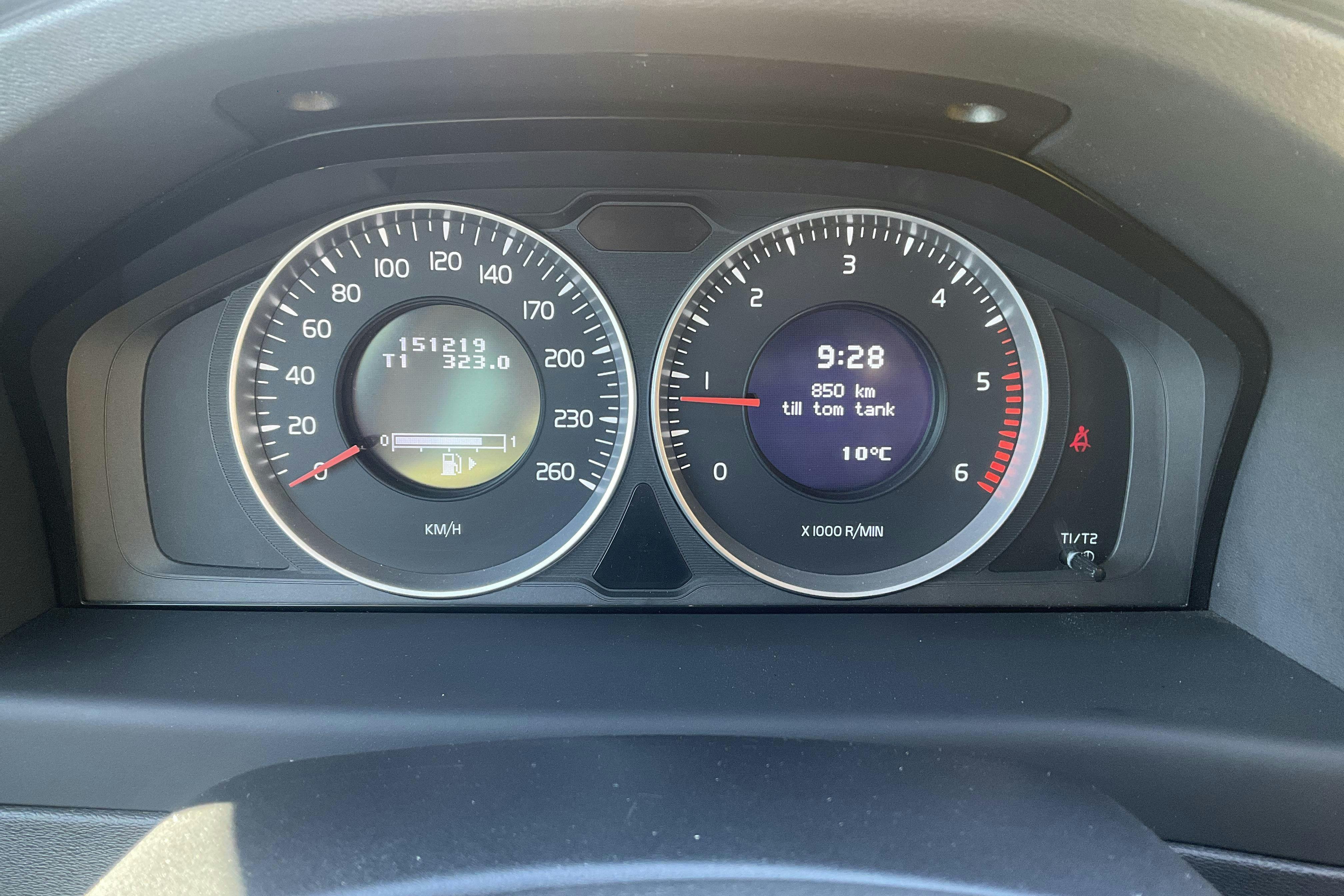 Volvo V70 II 1.6D DRIVe (109hk) - 15 121 mil - Manuell - röd - 2011