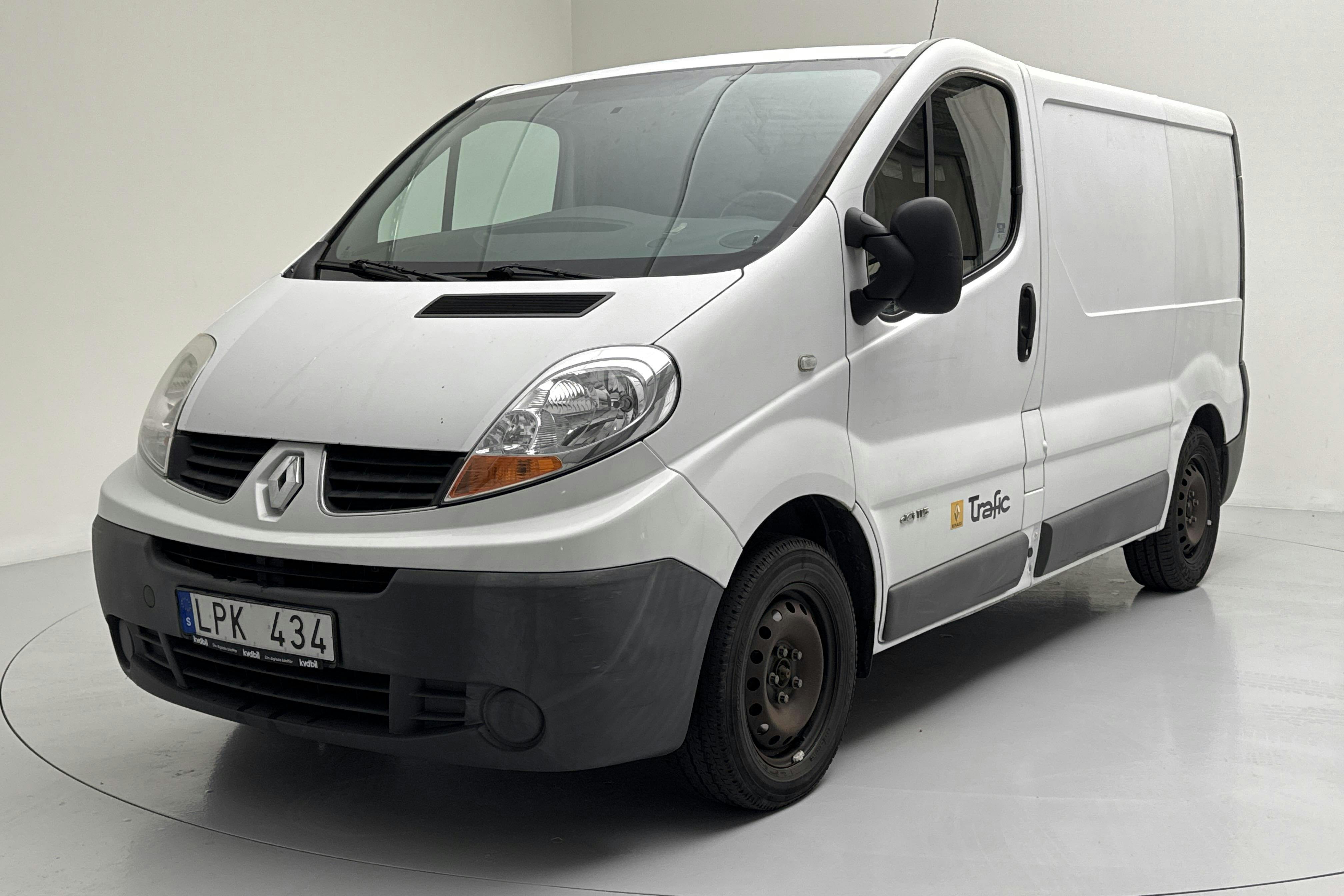 Renault Trafic 2.0 dCi Skåp (115hk) - 13 257 mil - Manuell - vit - 2011