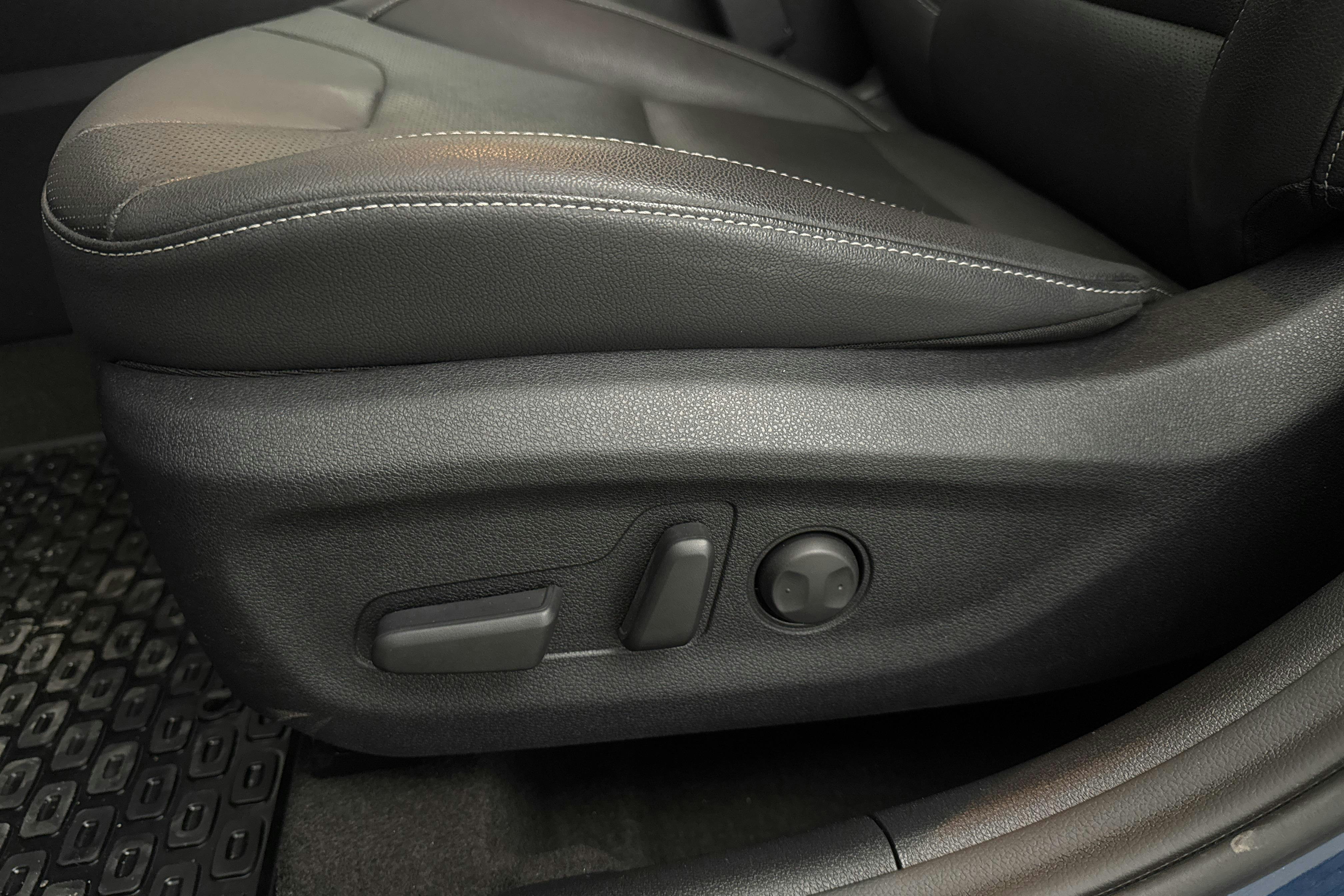 KIA Niro Hybrid 1.6 (141hk) - 1 438 mil - Automat - blå - 2021