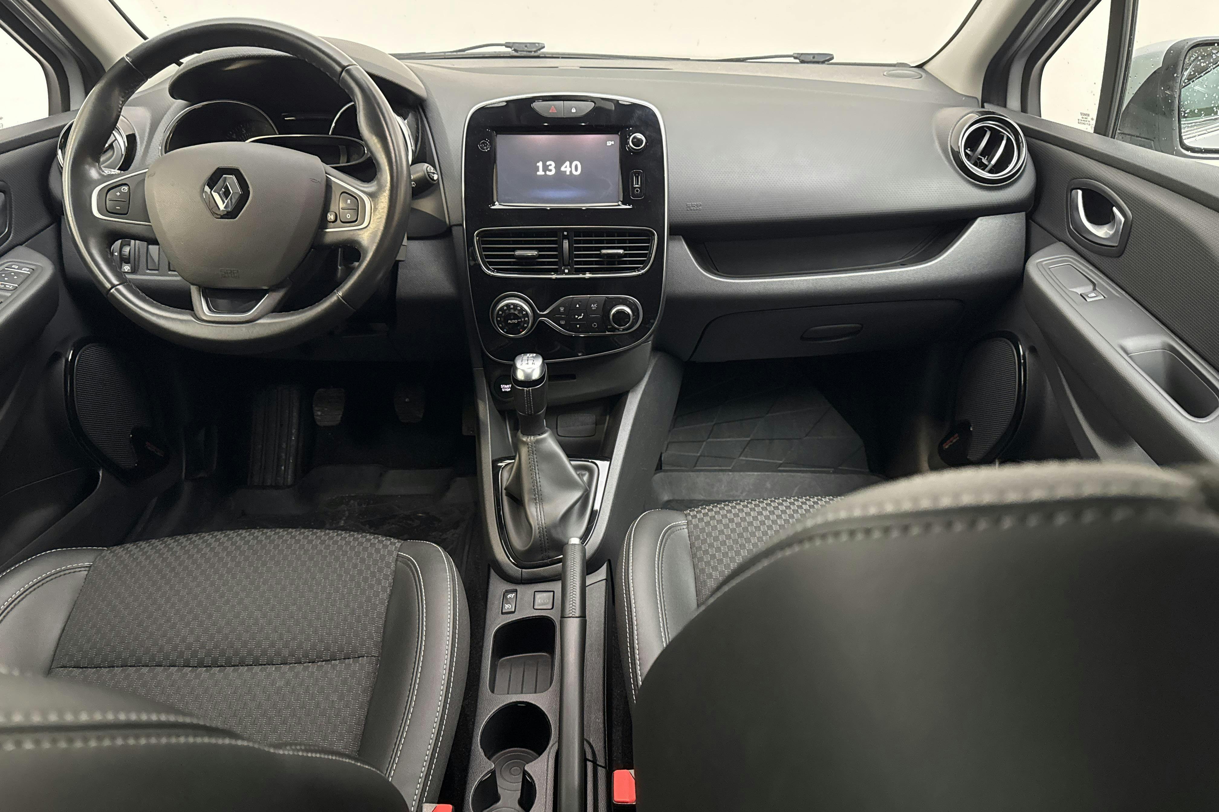 Renault Clio IV 0.9 TCe 90 5dr (90hk) - 4 329 mil - Manuell - silver - 2018