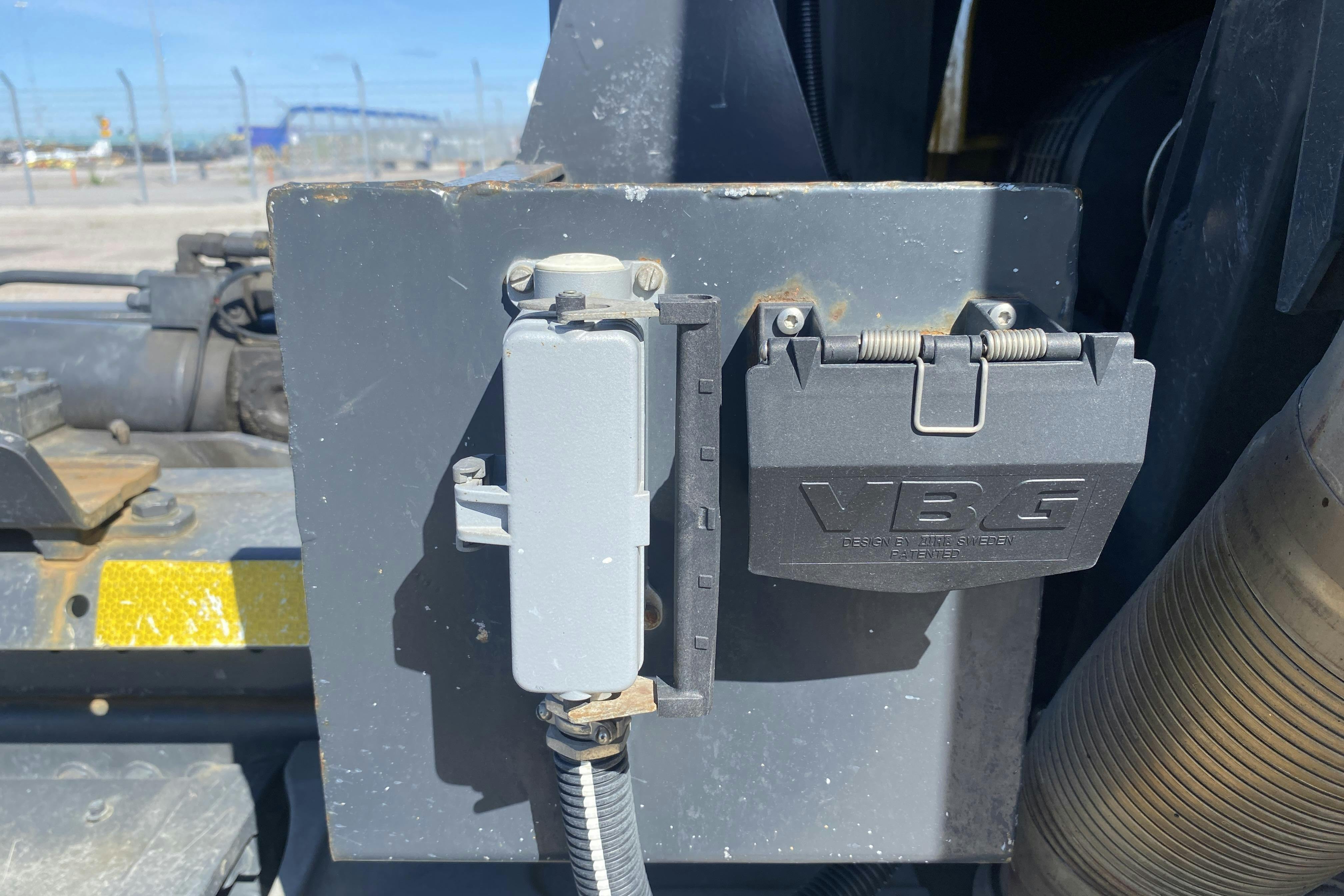 Volvo FM410 - 83 662 km - Automat - gul - 2014