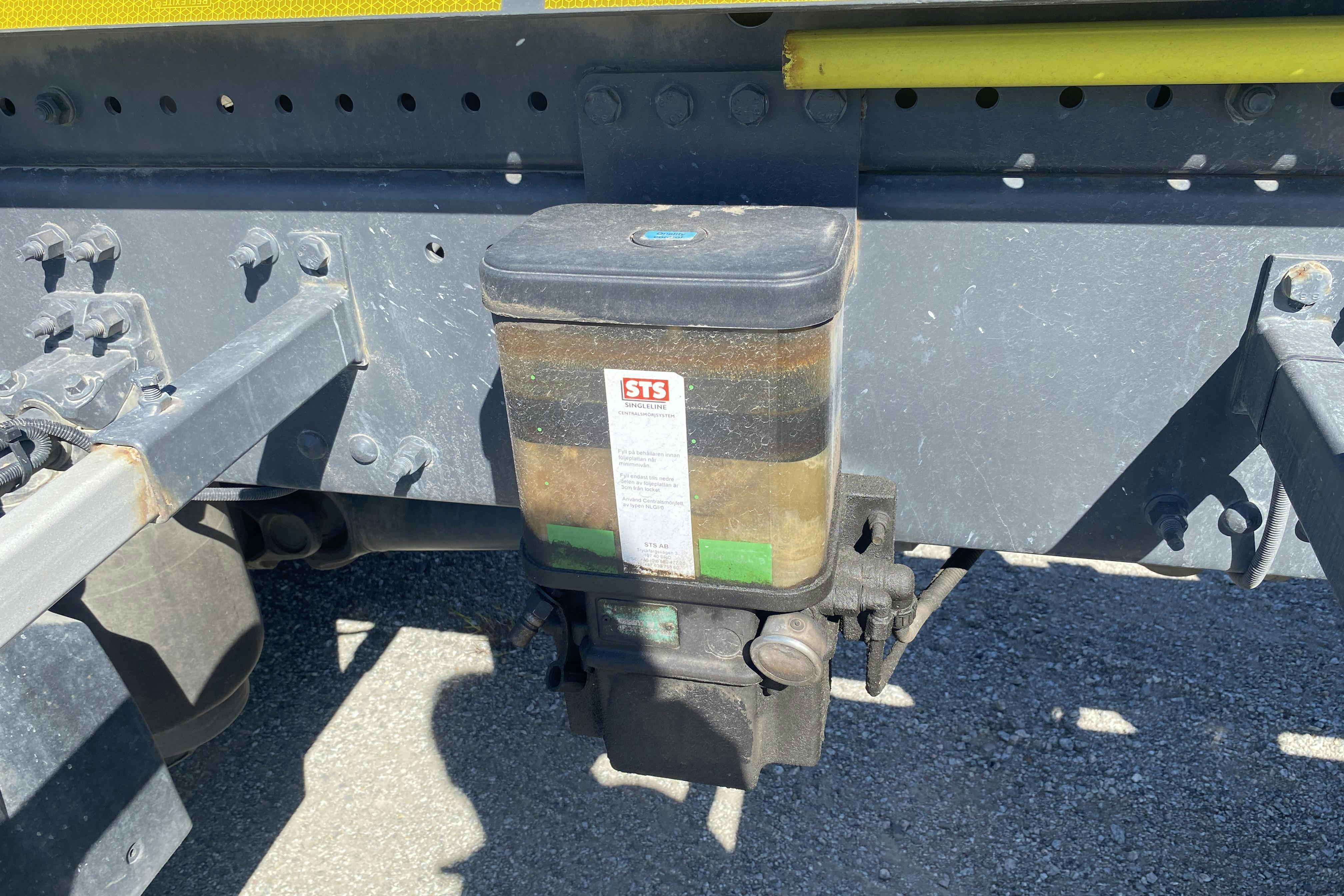 Volvo FM410 - 83 662 km - Automat - gul - 2014