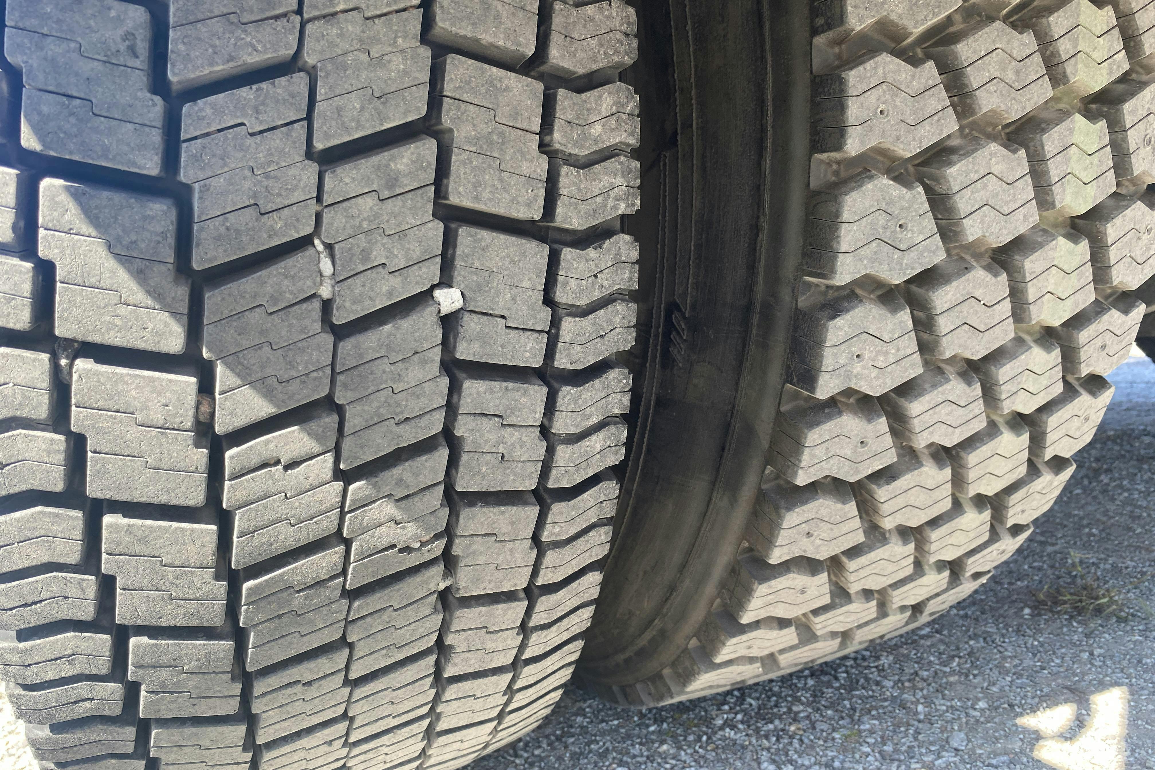 Volvo FM410 - 83 662 km - Automat - gul - 2014