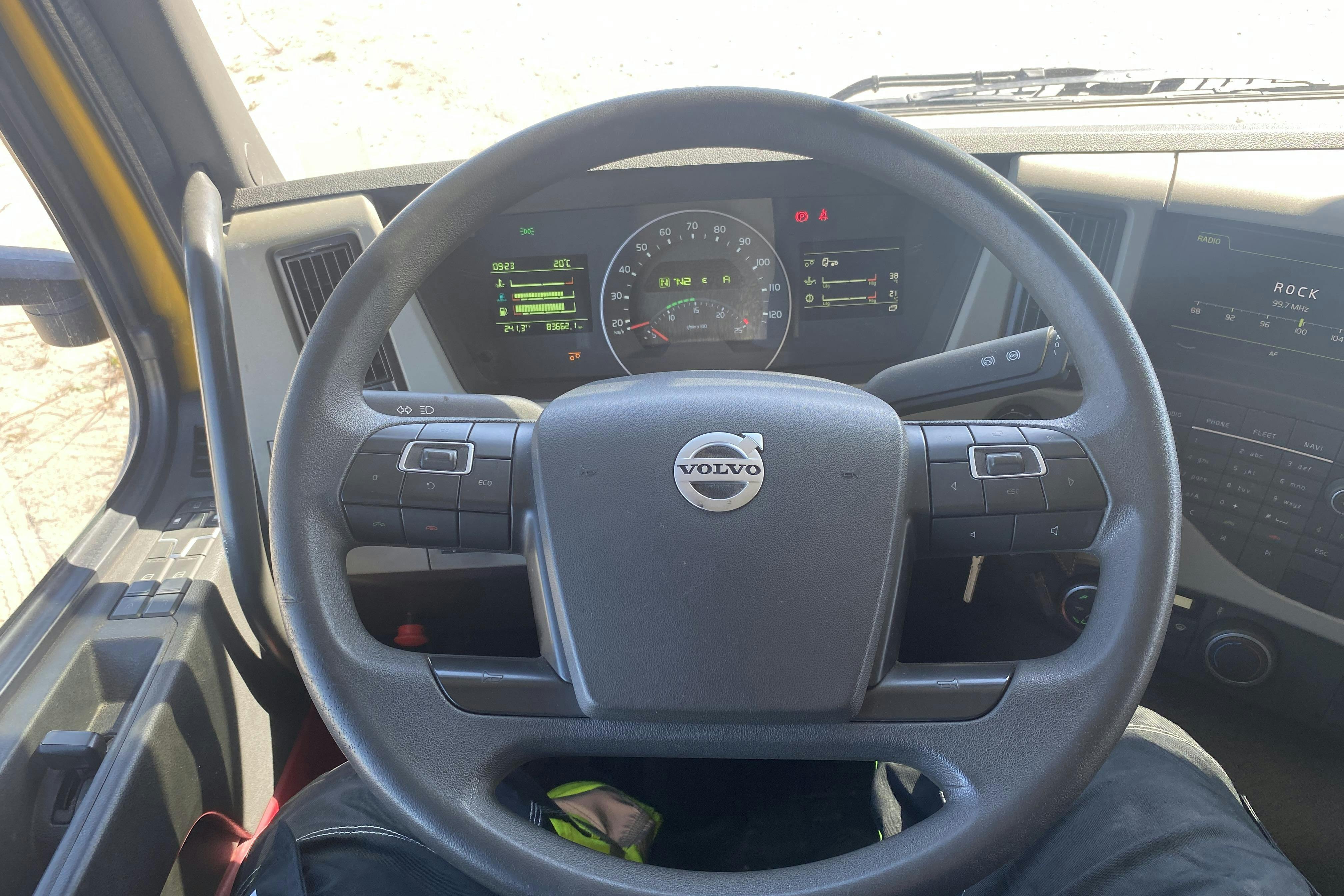 Volvo FM410 - 83 662 km - Automat - gul - 2014