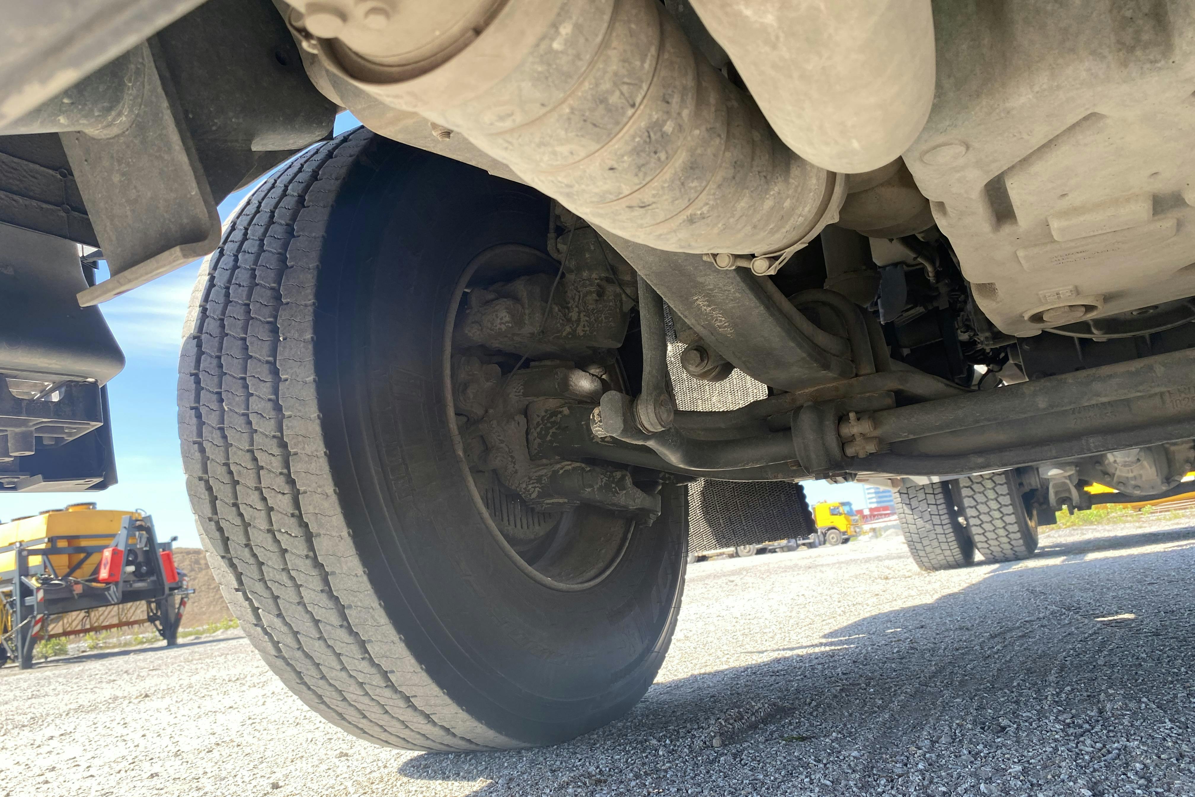 Volvo FM410 - 83 662 km - Automat - gul - 2014
