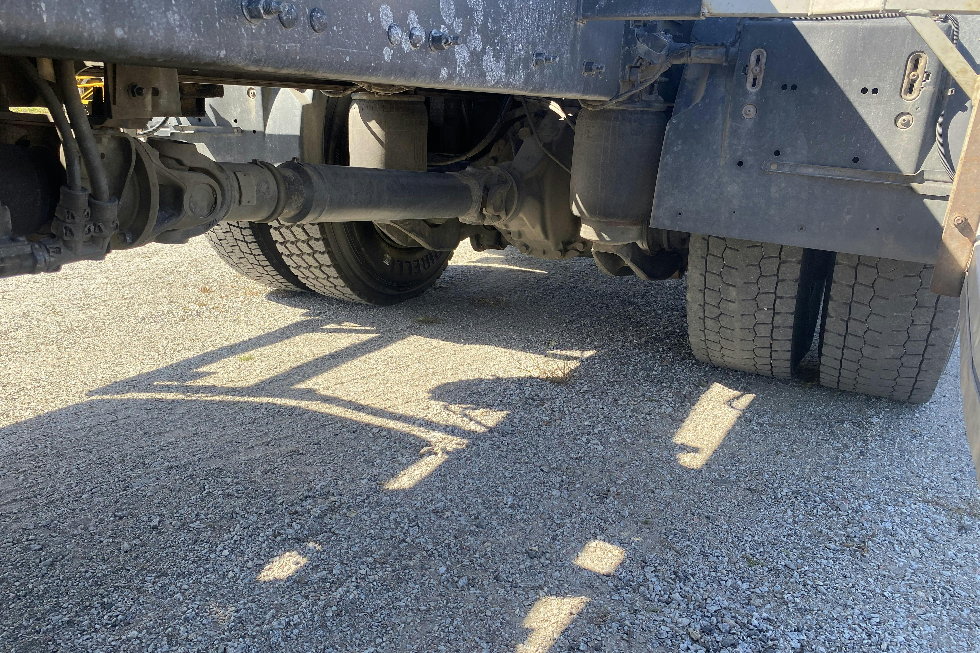 Volvo FM410 - 83 662 km - Automat - gul - 2014