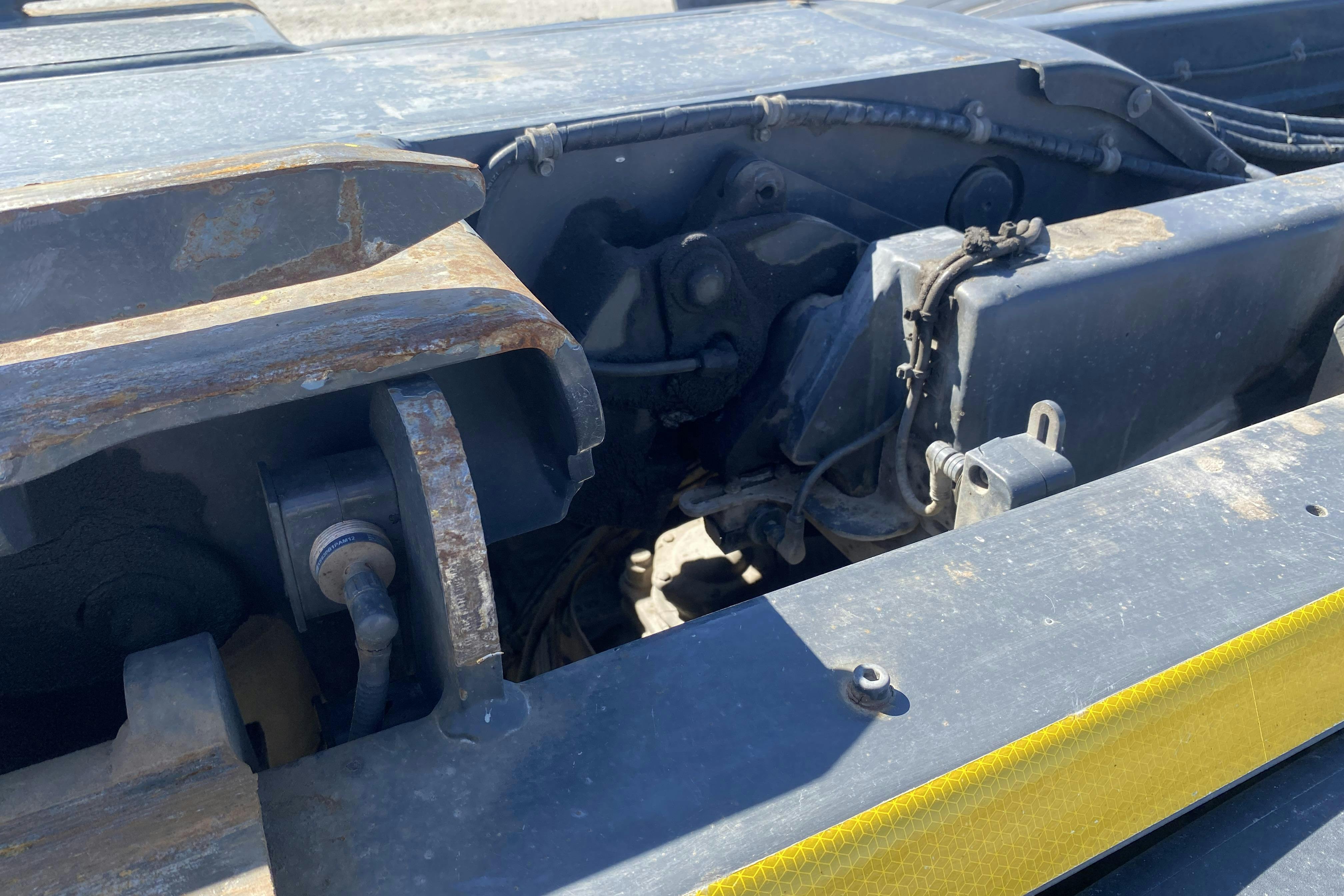 Volvo FM410 - 83 662 km - Automat - gul - 2014