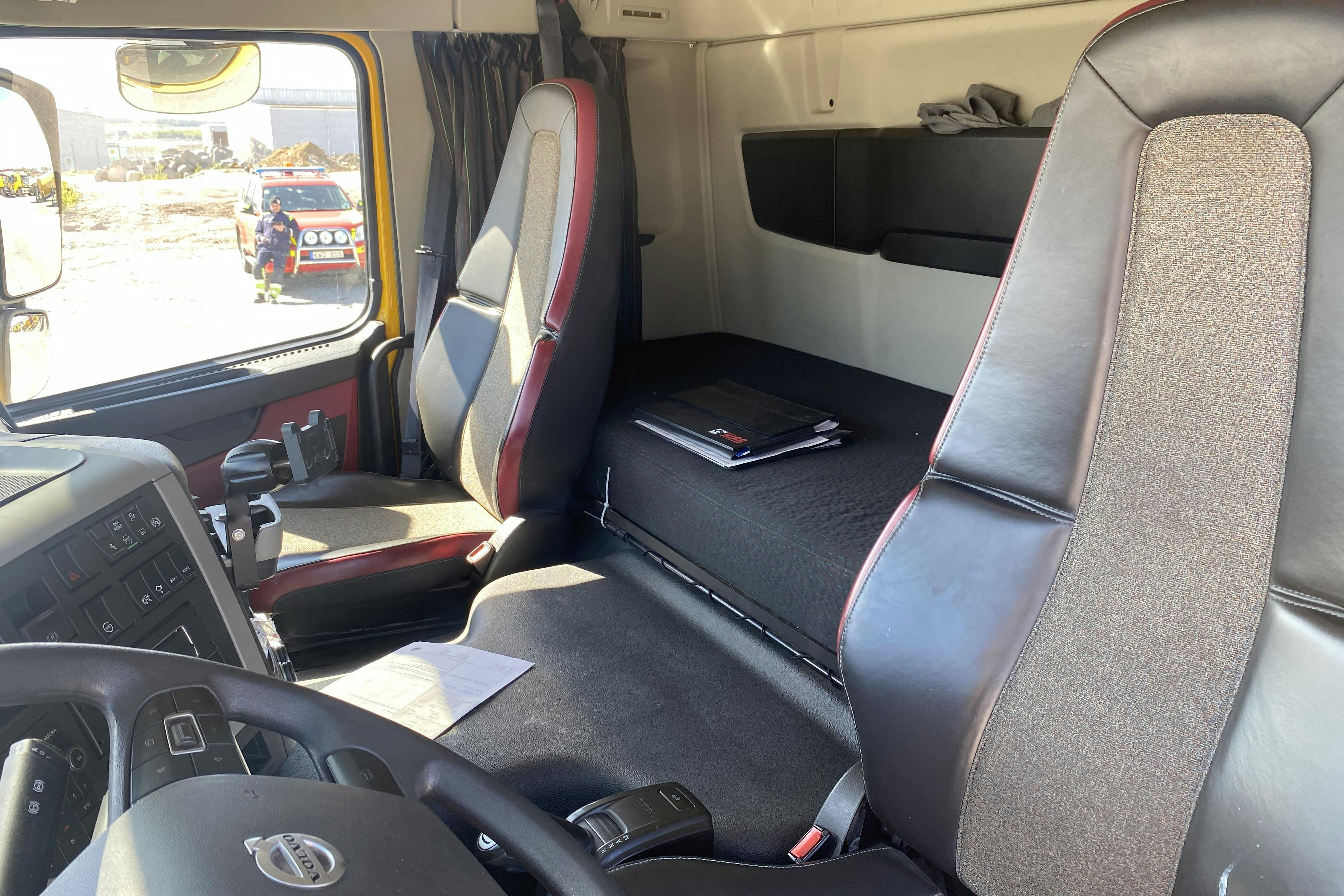 Volvo FM410 - 83 662 km - Automat - gul - 2014