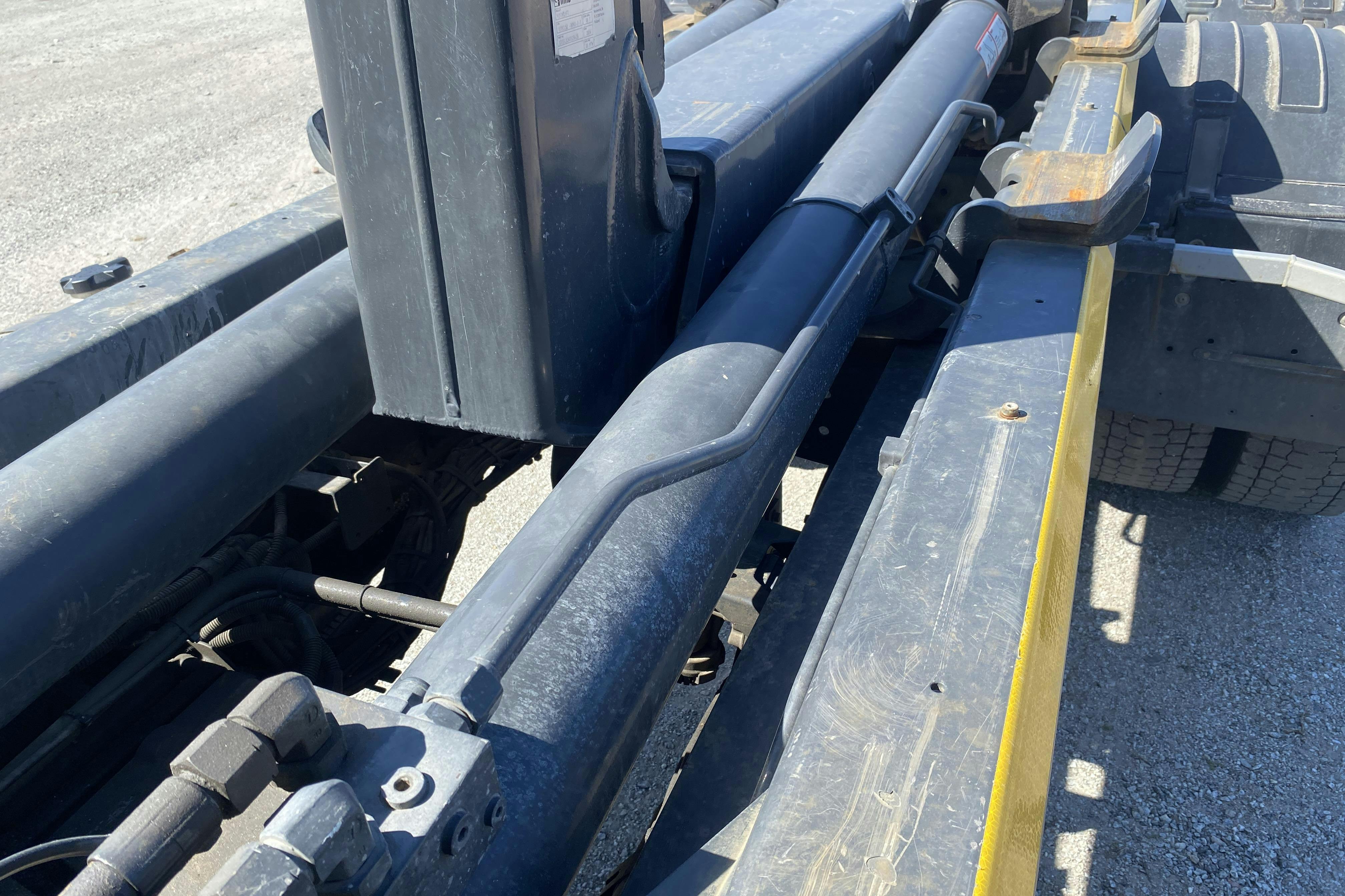 Volvo FM410 - 83 662 km - Automat - gul - 2014
