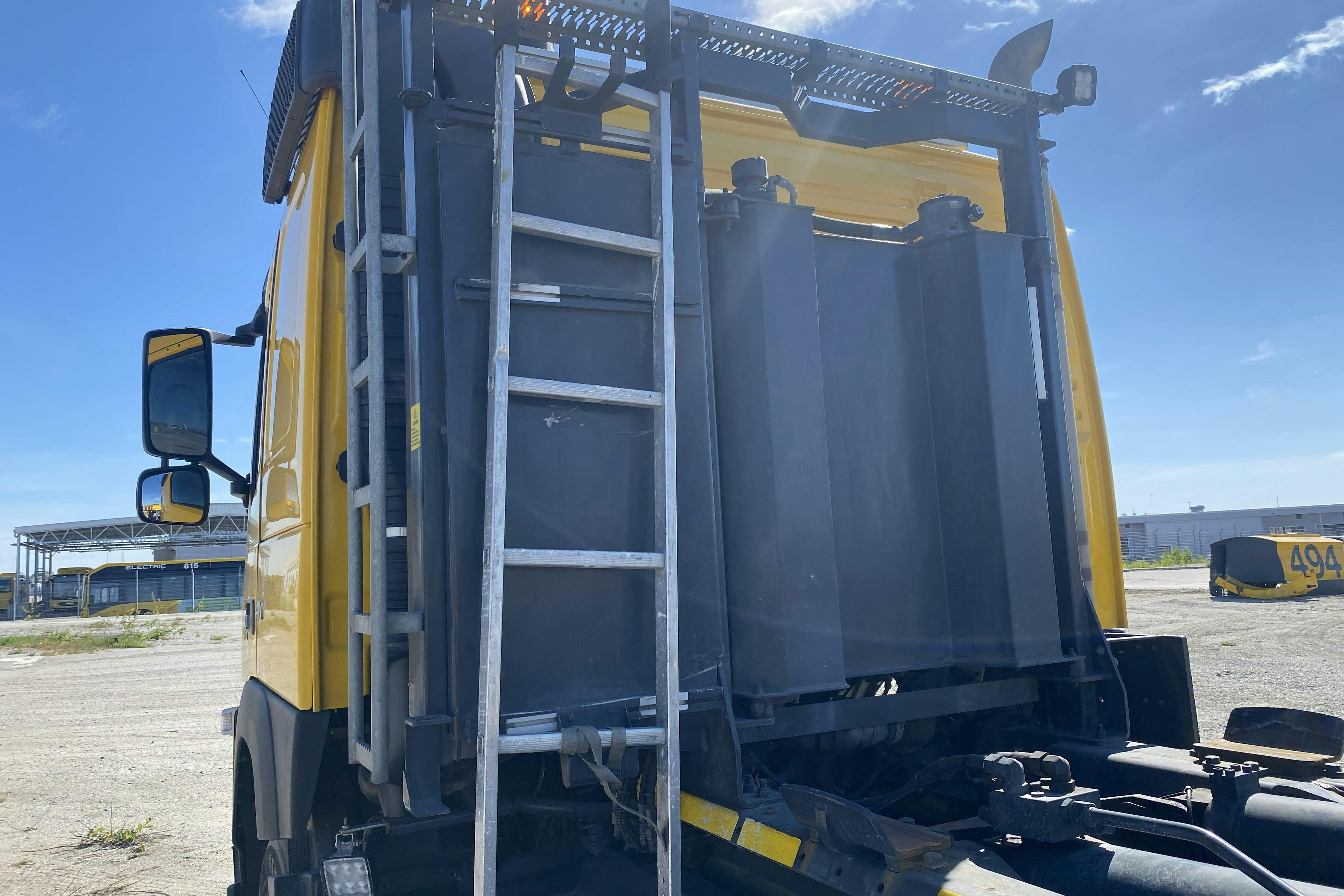 Volvo FM410 - 83 662 km - Automat - gul - 2014