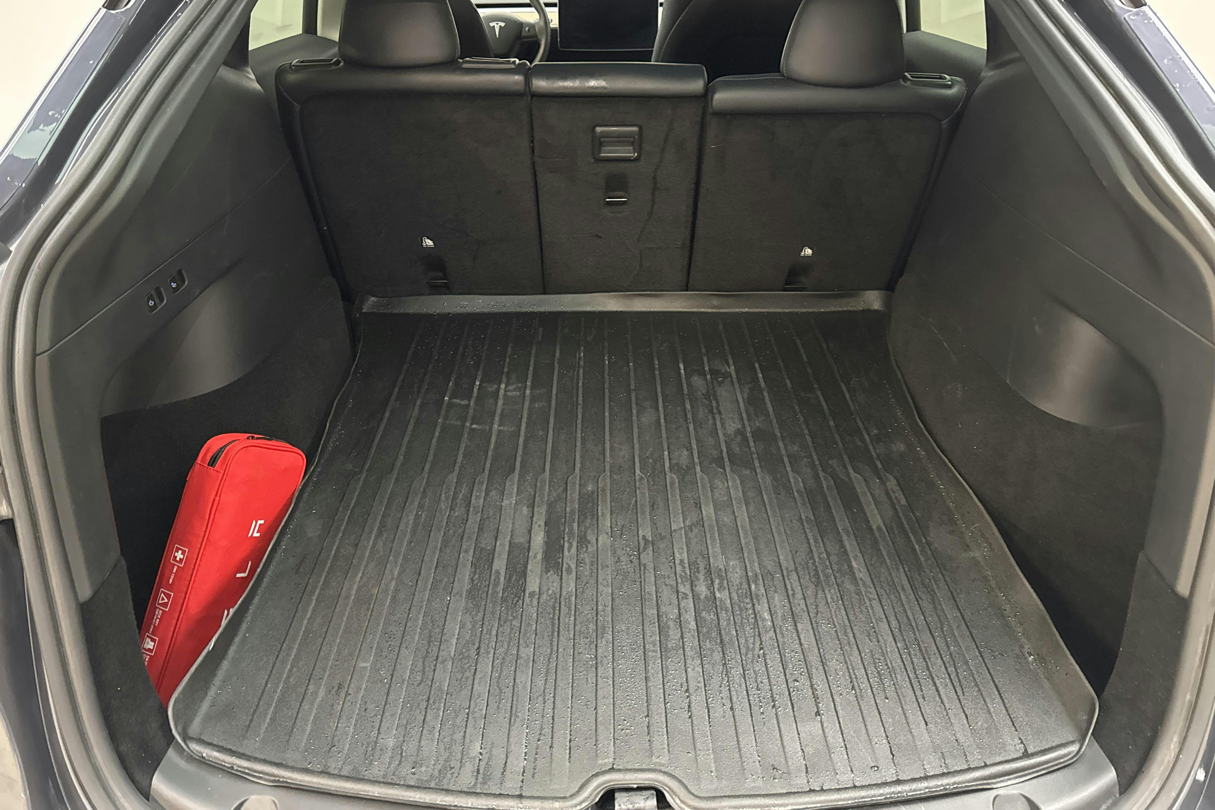 Tesla Model Y Long Range Dual Motor AWD - 10 034 mil - Automat - grå - 2022