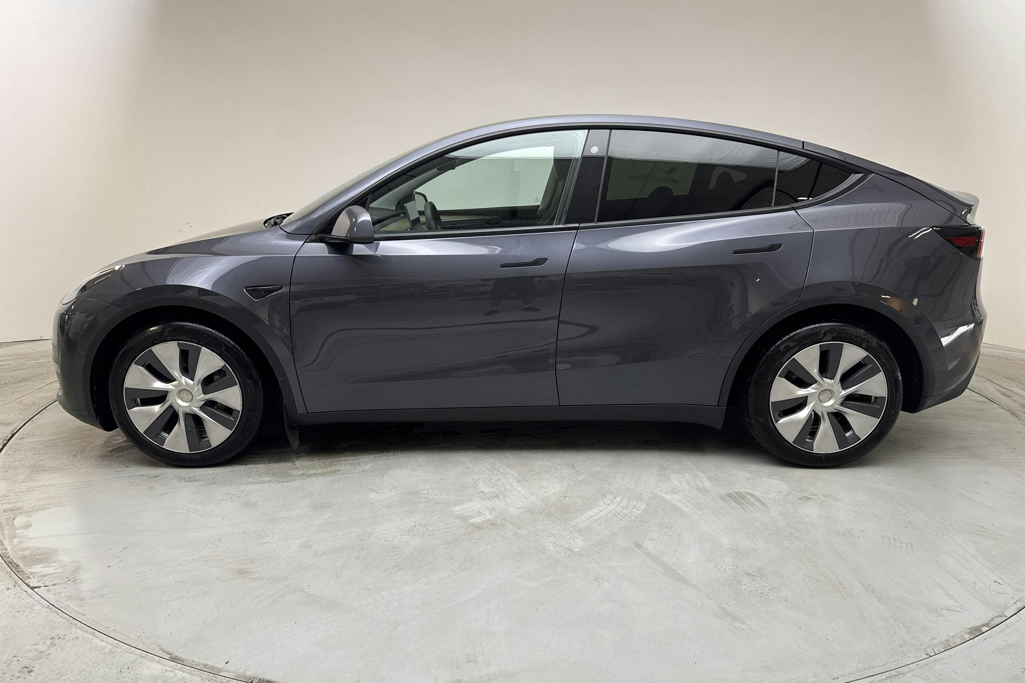 Tesla Model Y Long Range Dual Motor AWD - 10 034 mil - Automat - grå - 2022