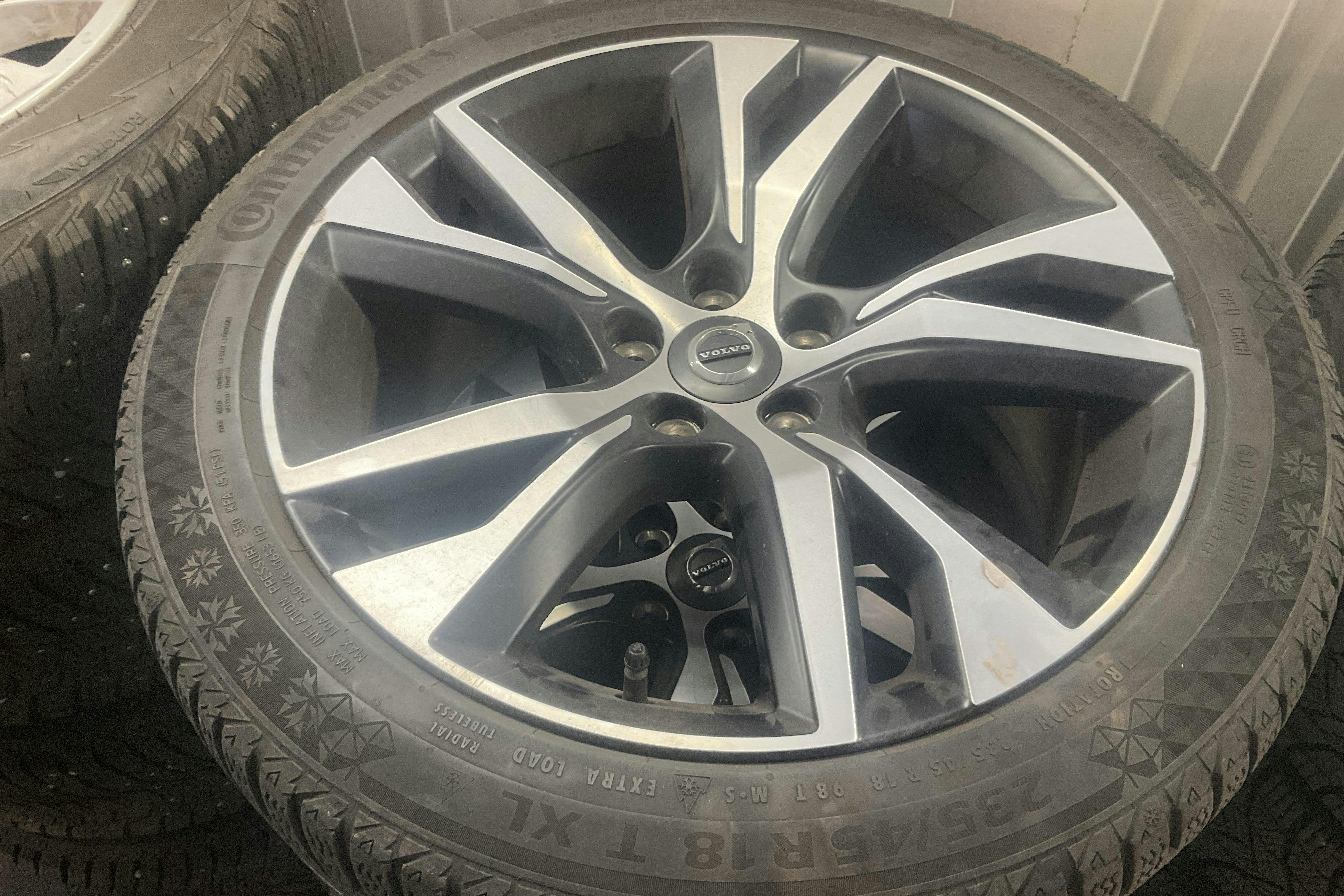 Volvo V60 T6 AWD Twin Engine (340hk) - 4 443 mil - Automat - grå - 2021