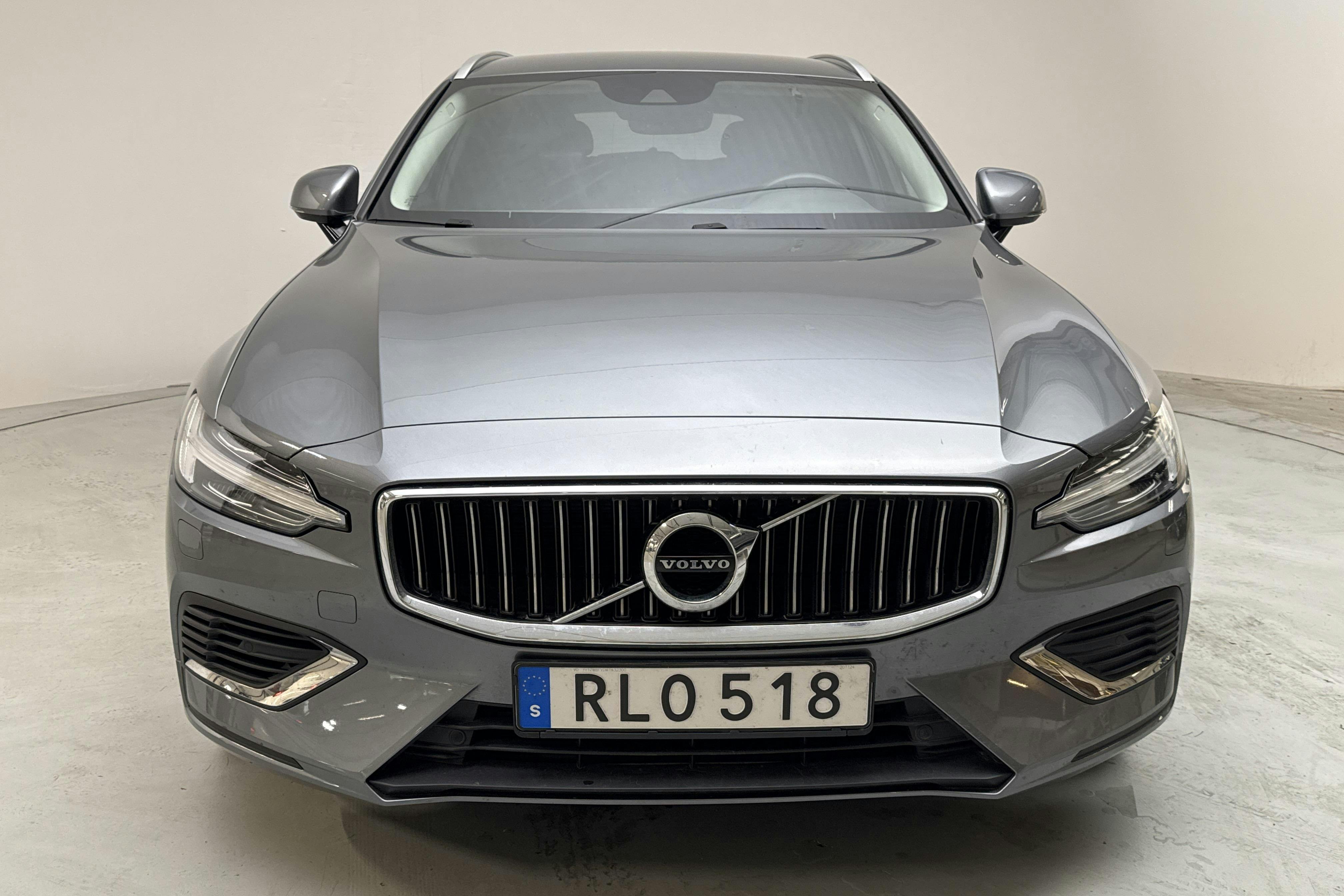 Volvo V60 T6 AWD Twin Engine (340hk) - 4 443 mil - Automat - grå - 2021