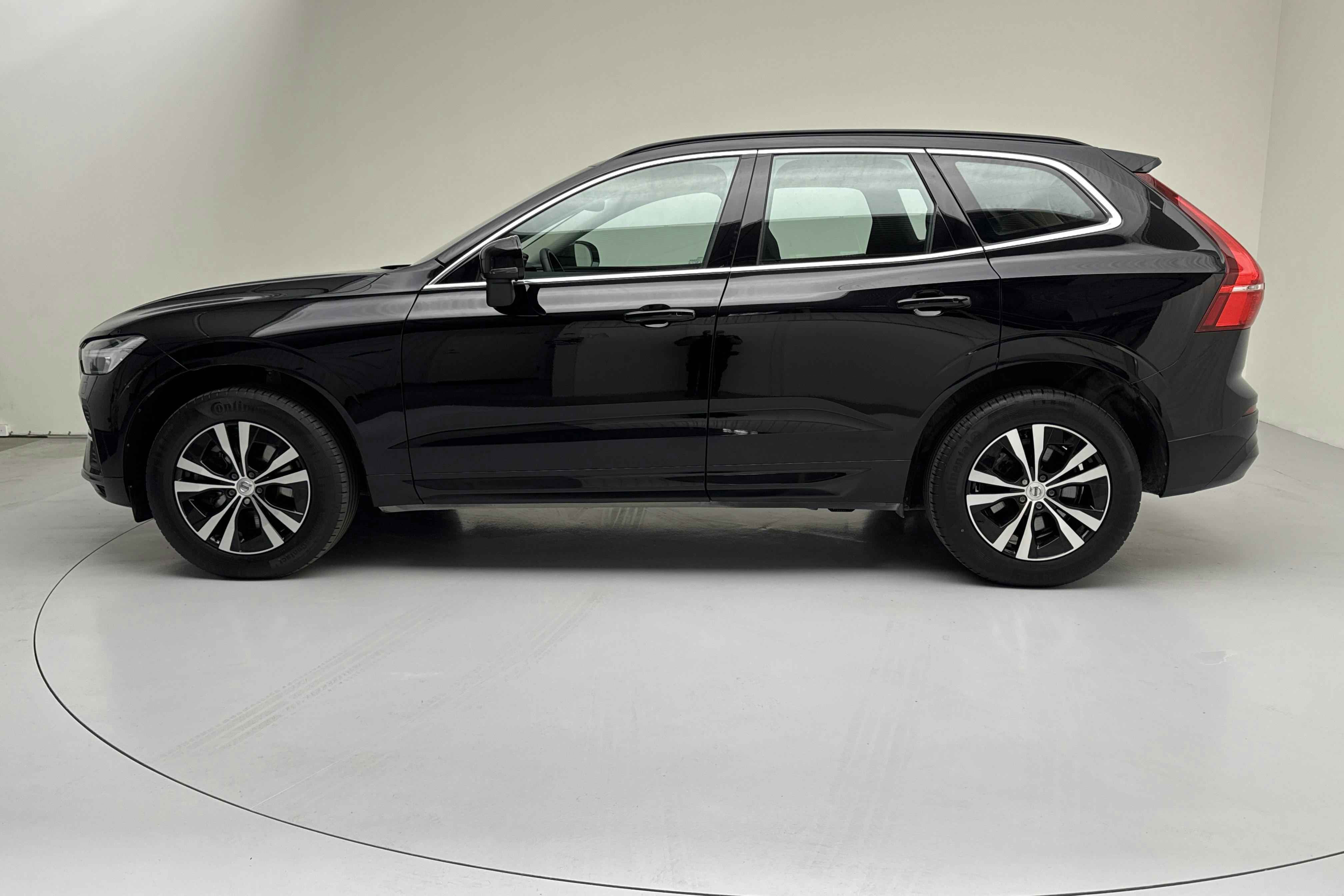Volvo XC60 B4 AWD Mildhybrid, Diesel (197hk) - 11 349 mil - Automat - svart - 2022