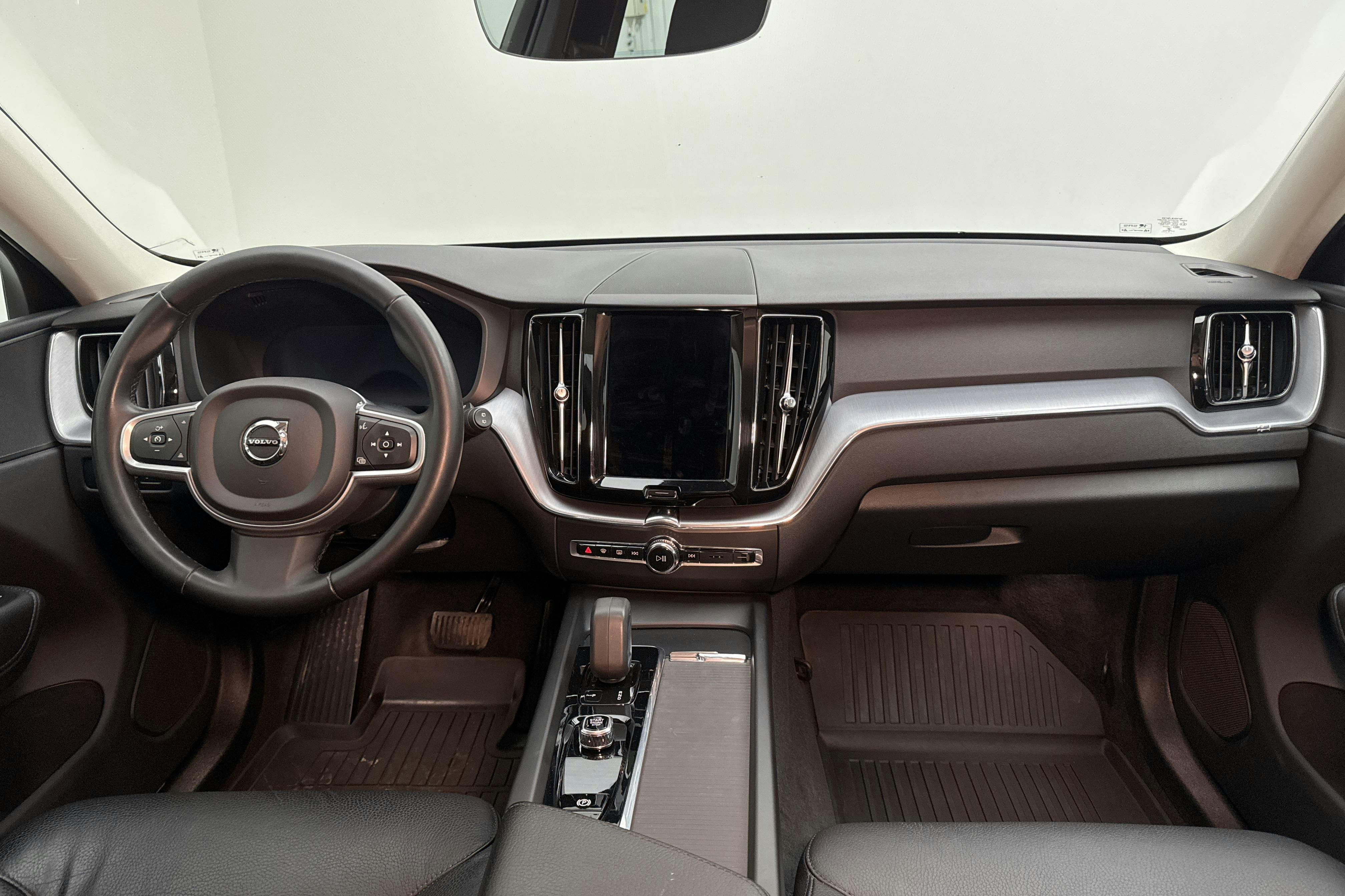 Volvo XC60 B4 AWD Mildhybrid, Diesel (197hk) - 11 349 mil - Automat - svart - 2022