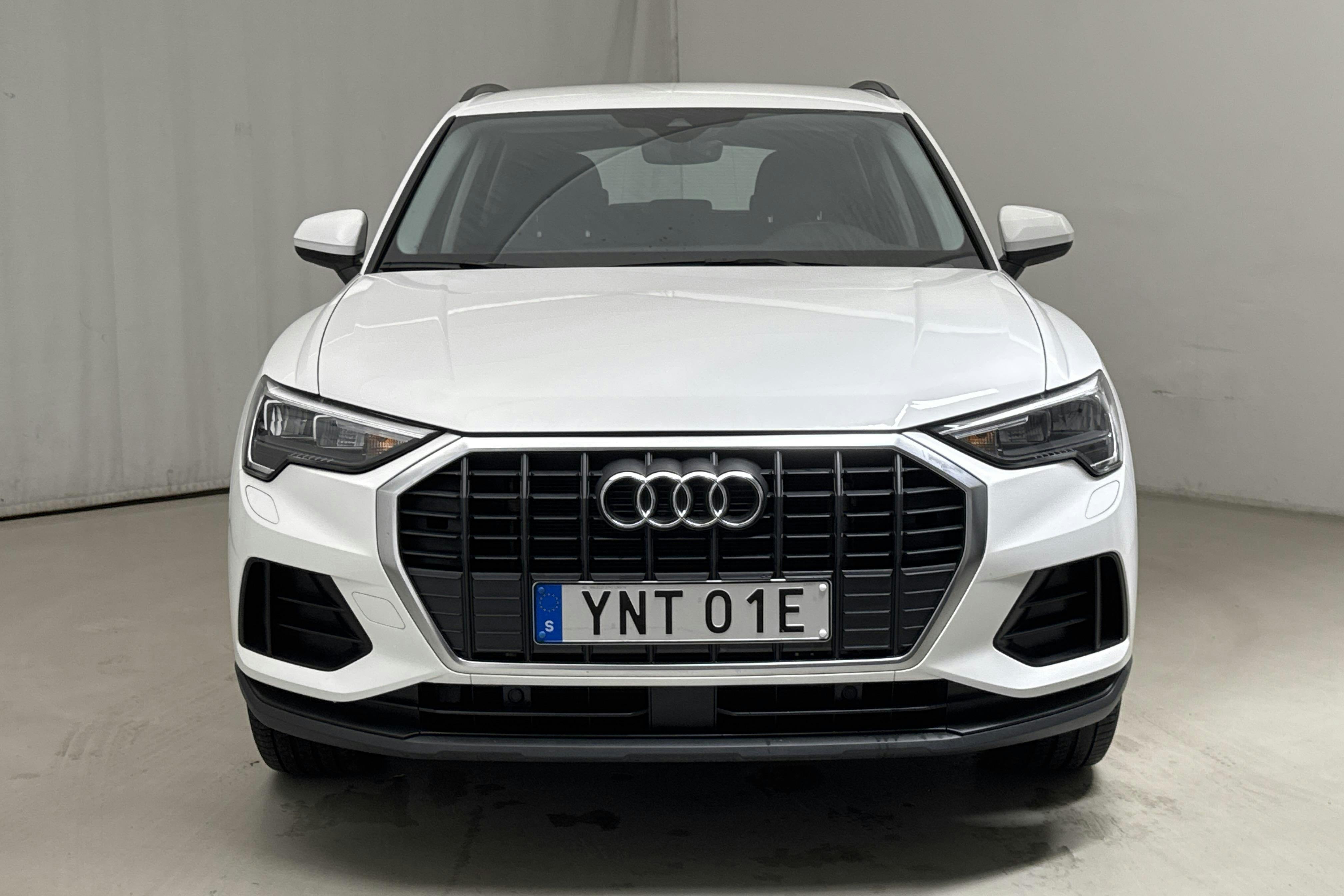 Audi Q3 45 TFSI e (245hk) - 4 506 mil - Automat - vit - 2022