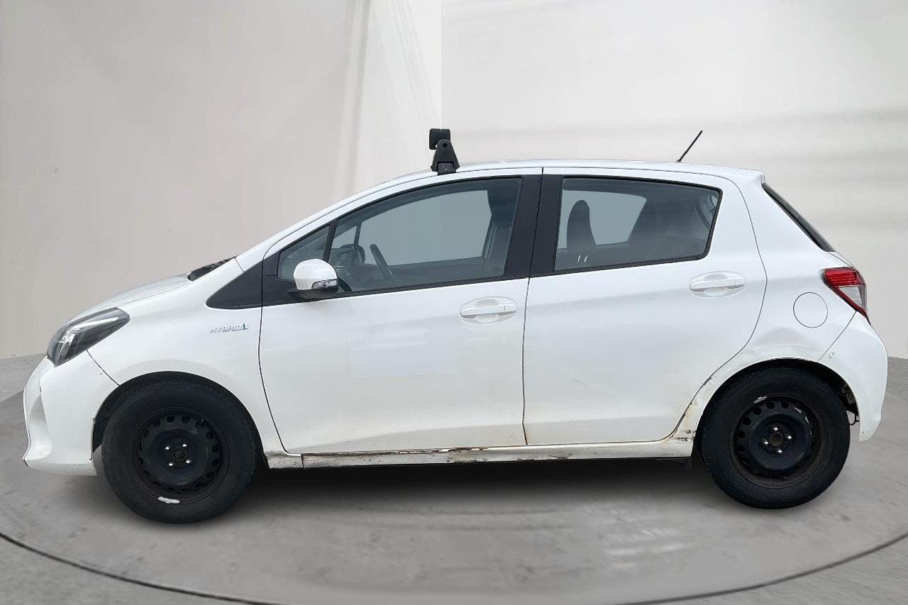 Presentationsfoto 2 av 14: Toyota Yaris 1.5 Hybrid 5dr (101hk) - 9 443 mil - Automat - vit - 2016