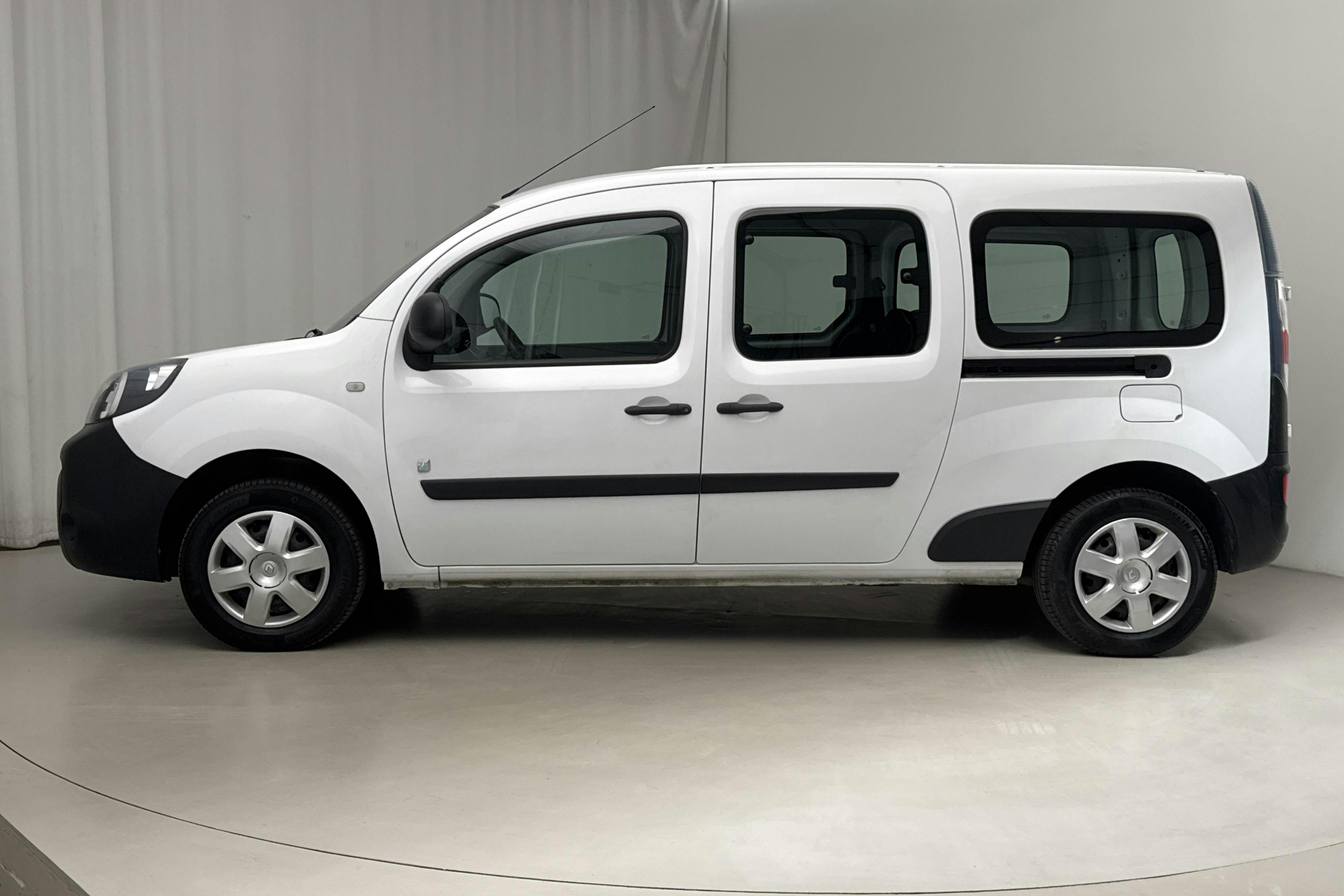 Renault Kangoo II Z.E. 22 kWh Maxi (60hk) - 2 823 mil - Automat - vit - 2014