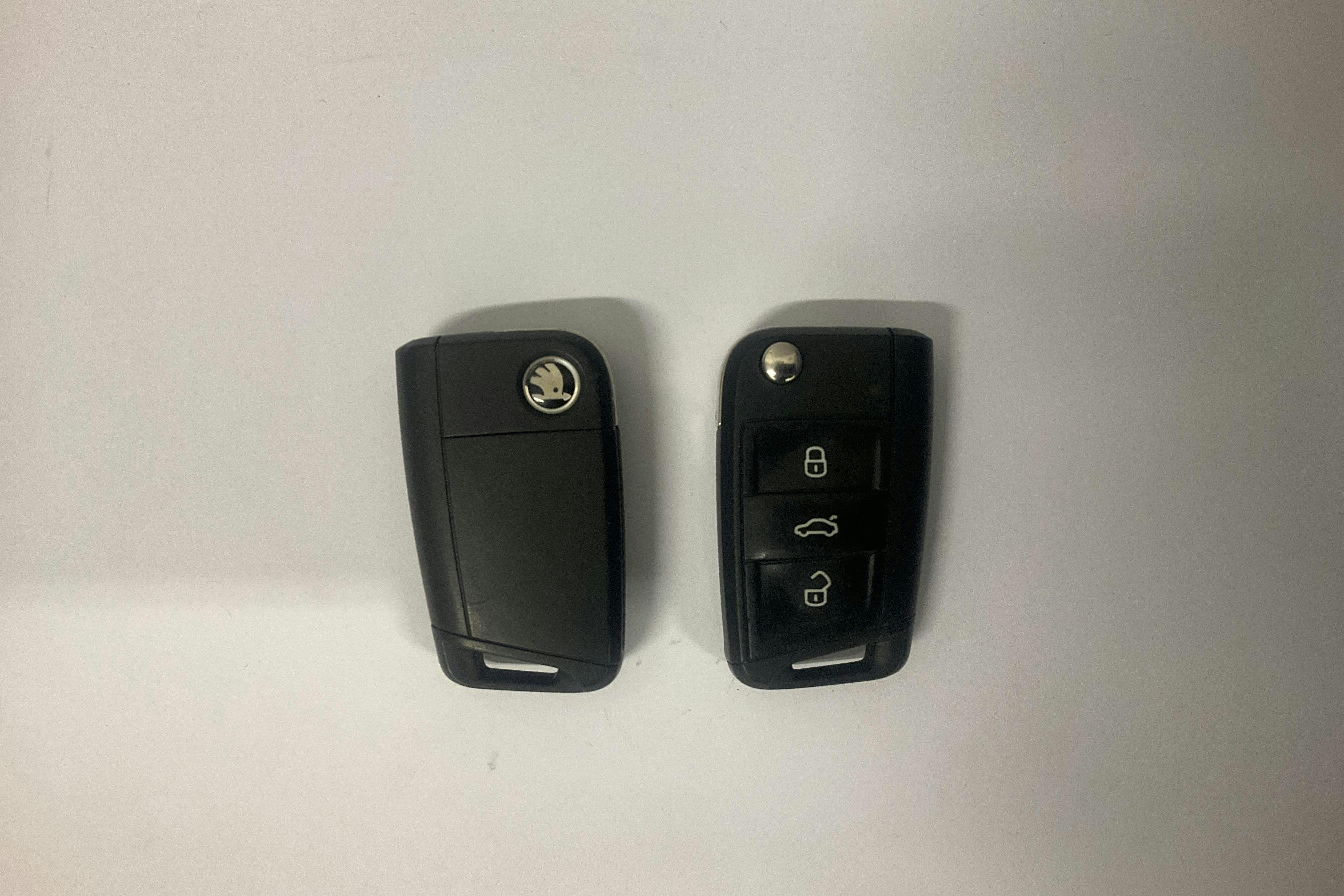 Skoda Octavia III 1.4 TSI G-TEC Combi (110hk) - 12 434 mil - Manuell - grå - 2017