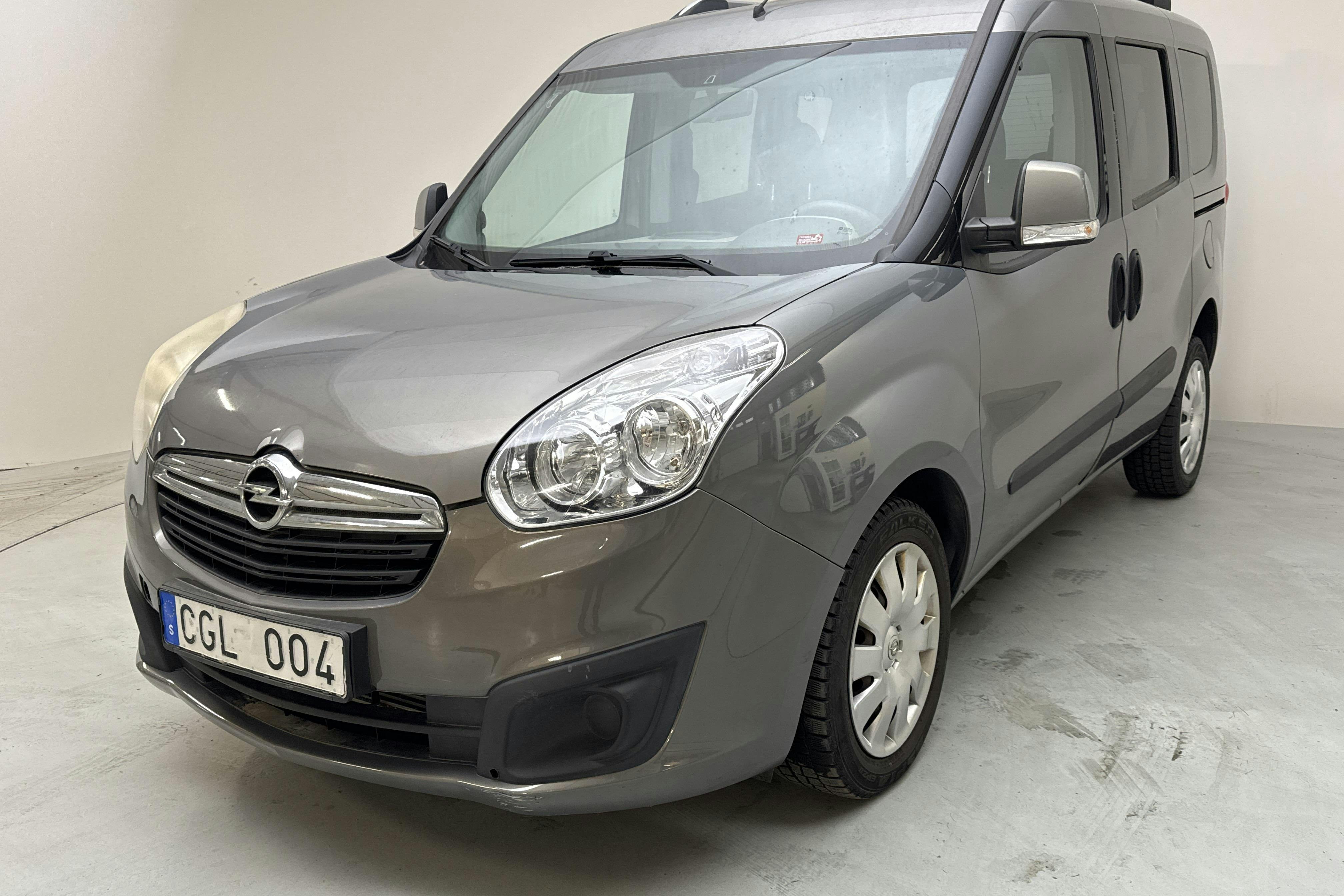 Opel Combo Tour 1.6 CDTI (90hk) - 12 708 mil - Automat - brun - 2012