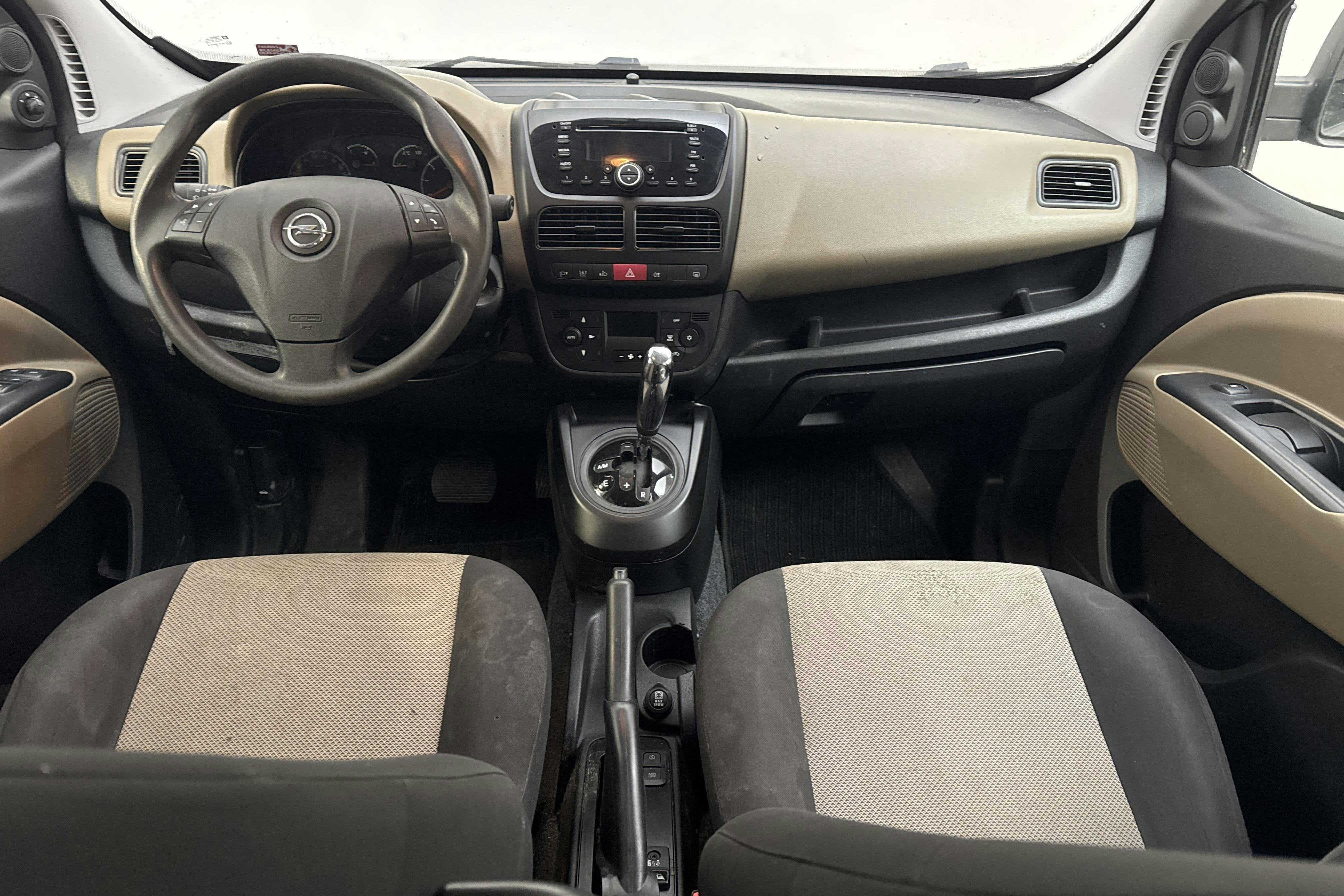 Opel Combo Tour 1.6 CDTI (90hk) - 12 708 mil - Automat - brun - 2012