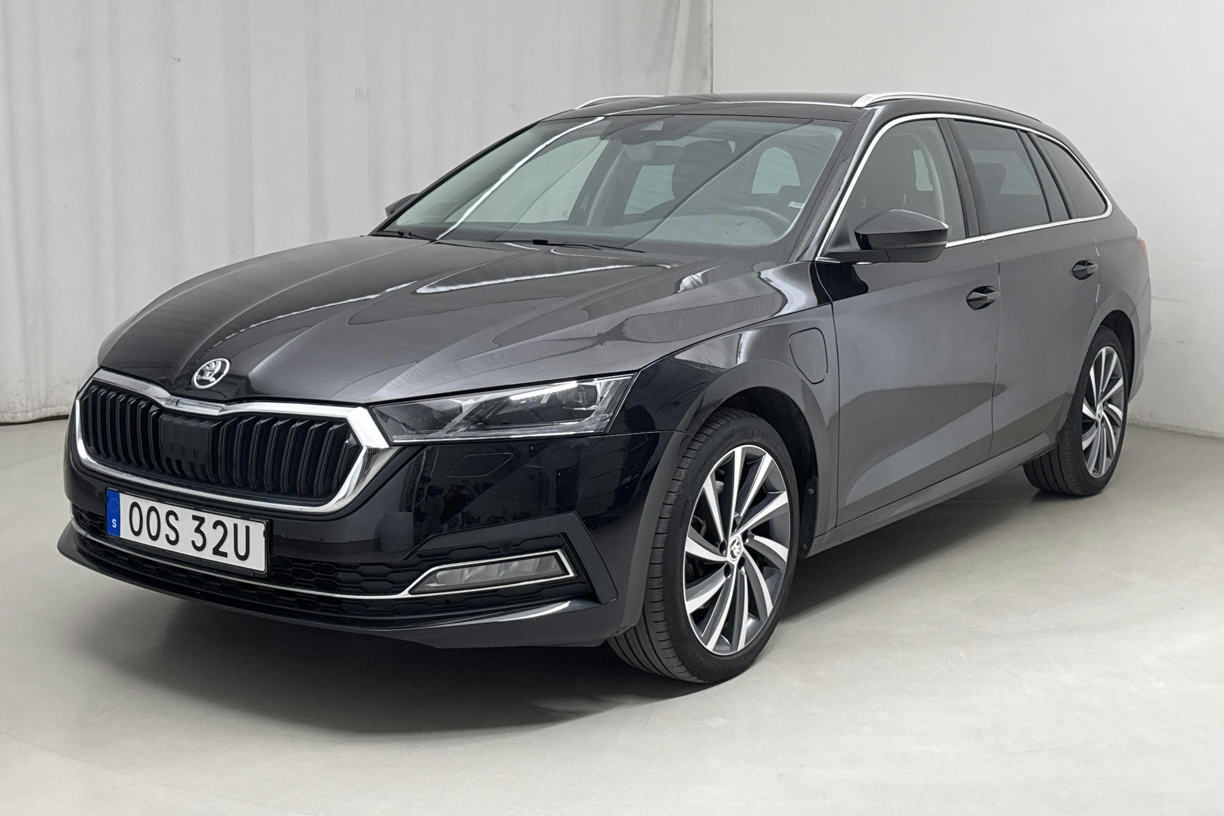 Skoda Octavia 1.4 iV PHEV Combi (204hk) - 58 860 km - Automatyczna - czarny - 2022