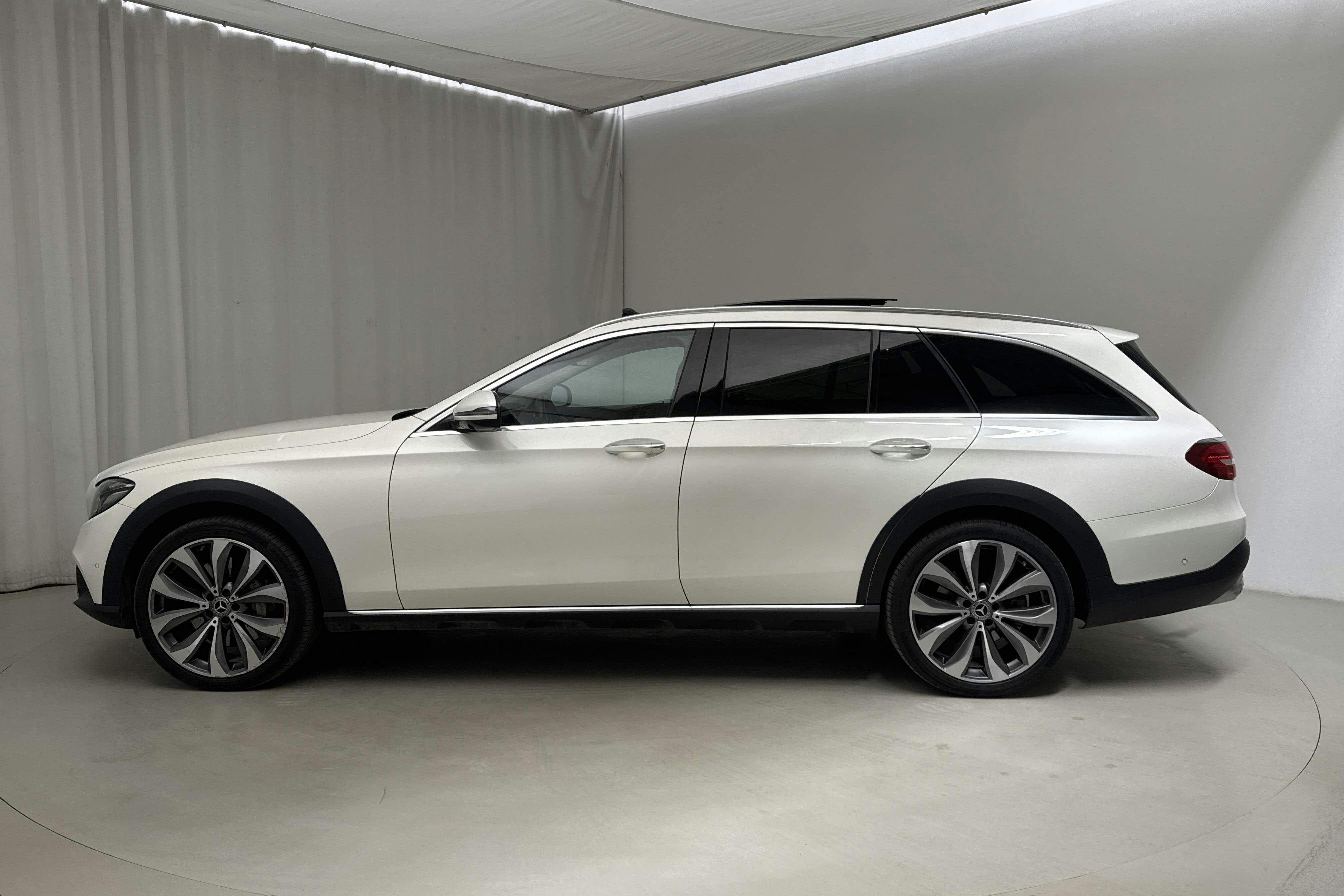 Mercedes E 400 d Kombi 4MATIC All-Terrain S213 (340hk) - 8 861 mil - Automat - vit - 2020