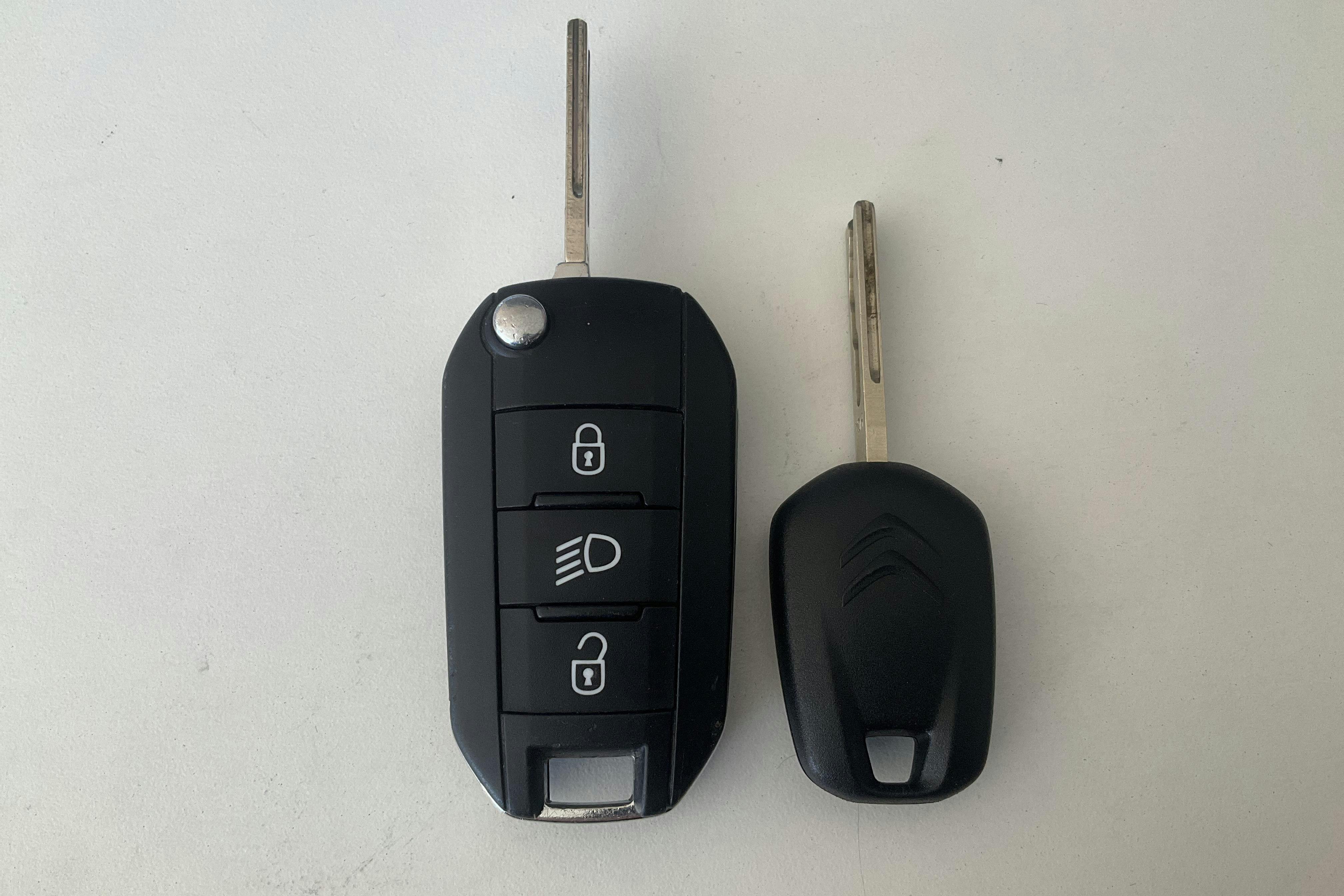 Citroën C3 PureTech (110hk) - 3 961 mil - Automat - vit - 2019