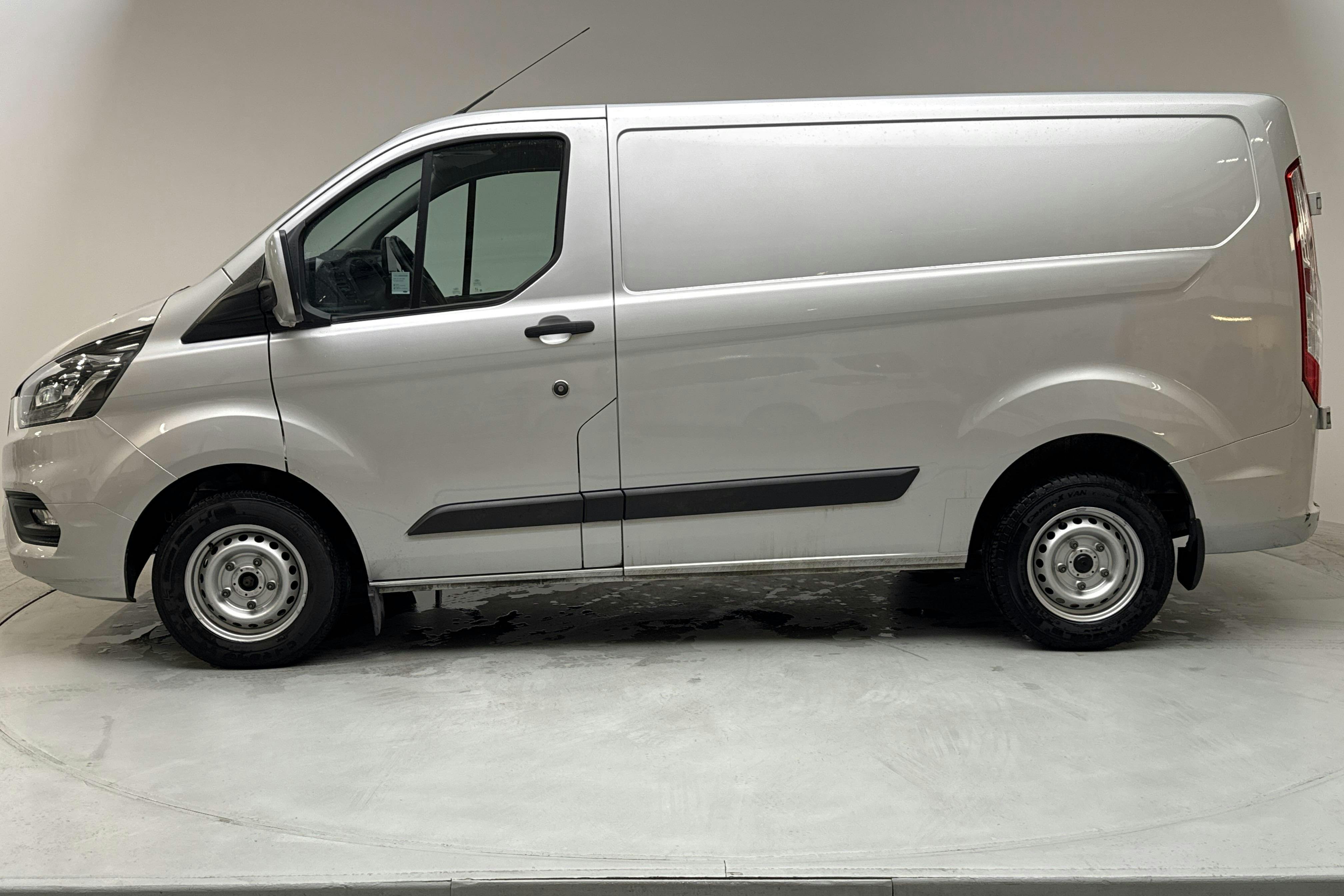 Esitlusfoto 2 aadressil 12: Ford Transit 280 2.0 TDCi 2WD Skåp (130hk) - 153 620 km - Käsitsi - hall - 2022