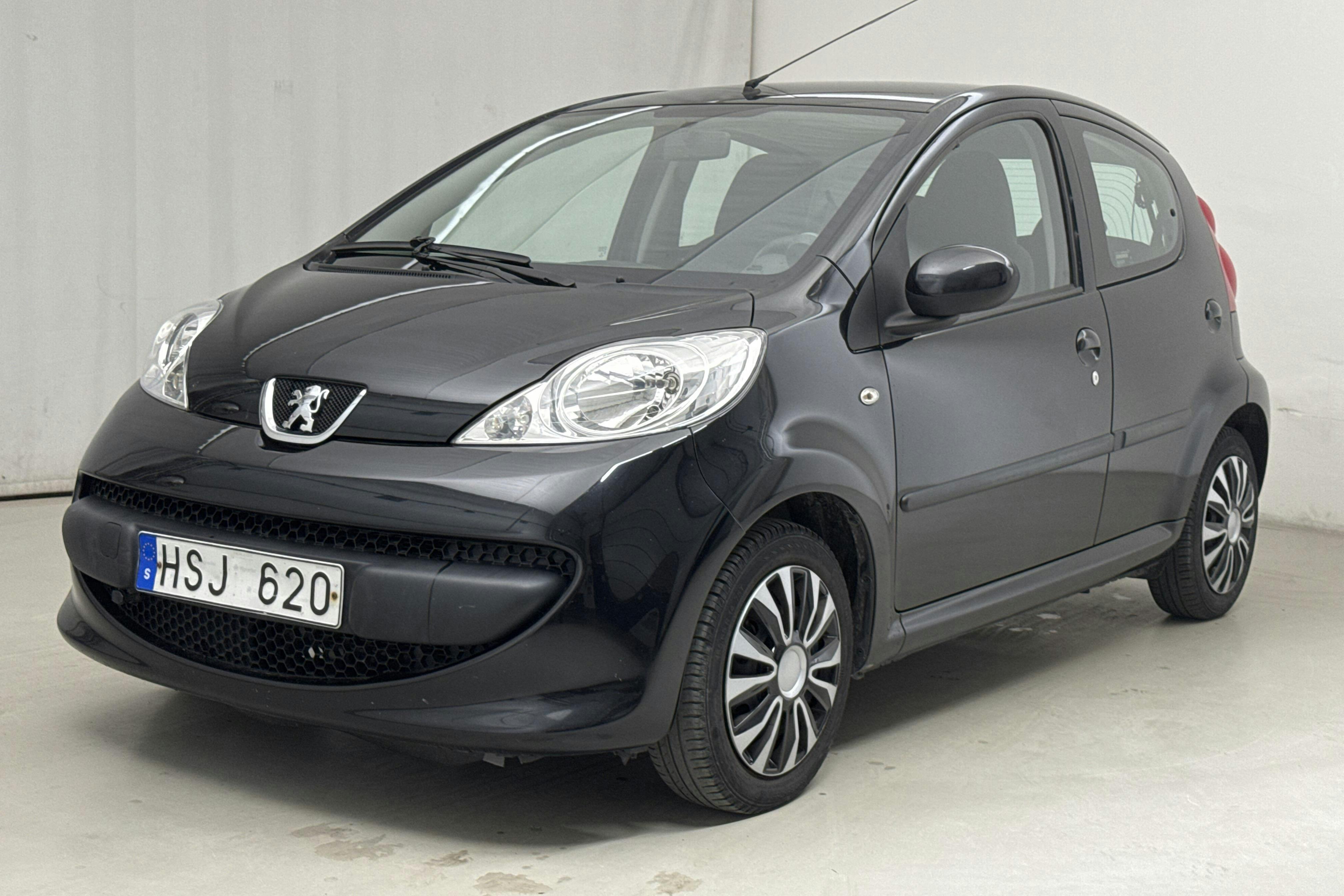 Peugeot 107 1.0 5dr (68hk) - 6 705 mil - Manuell - svart - 2009