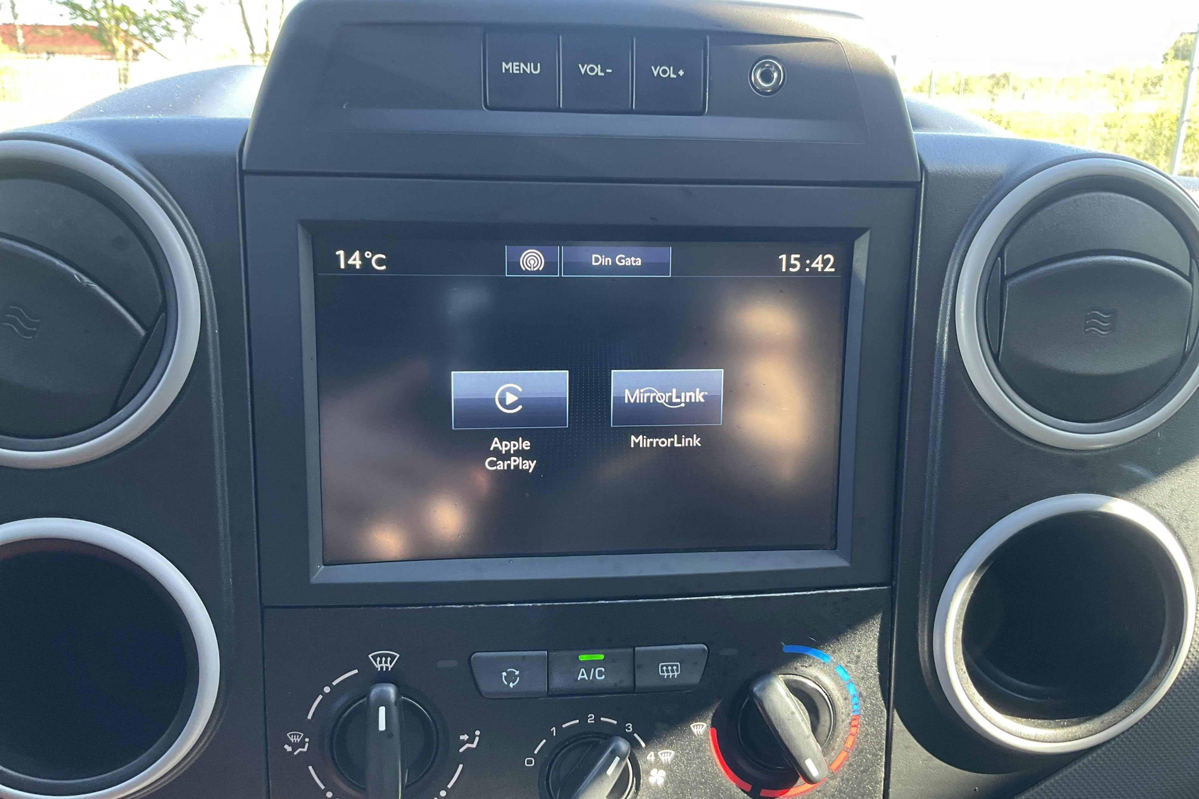 Peugeot Partner 1.6 BlueHDI Skåp (100hk) - 11 803 mil - Manuell - vit - 2017