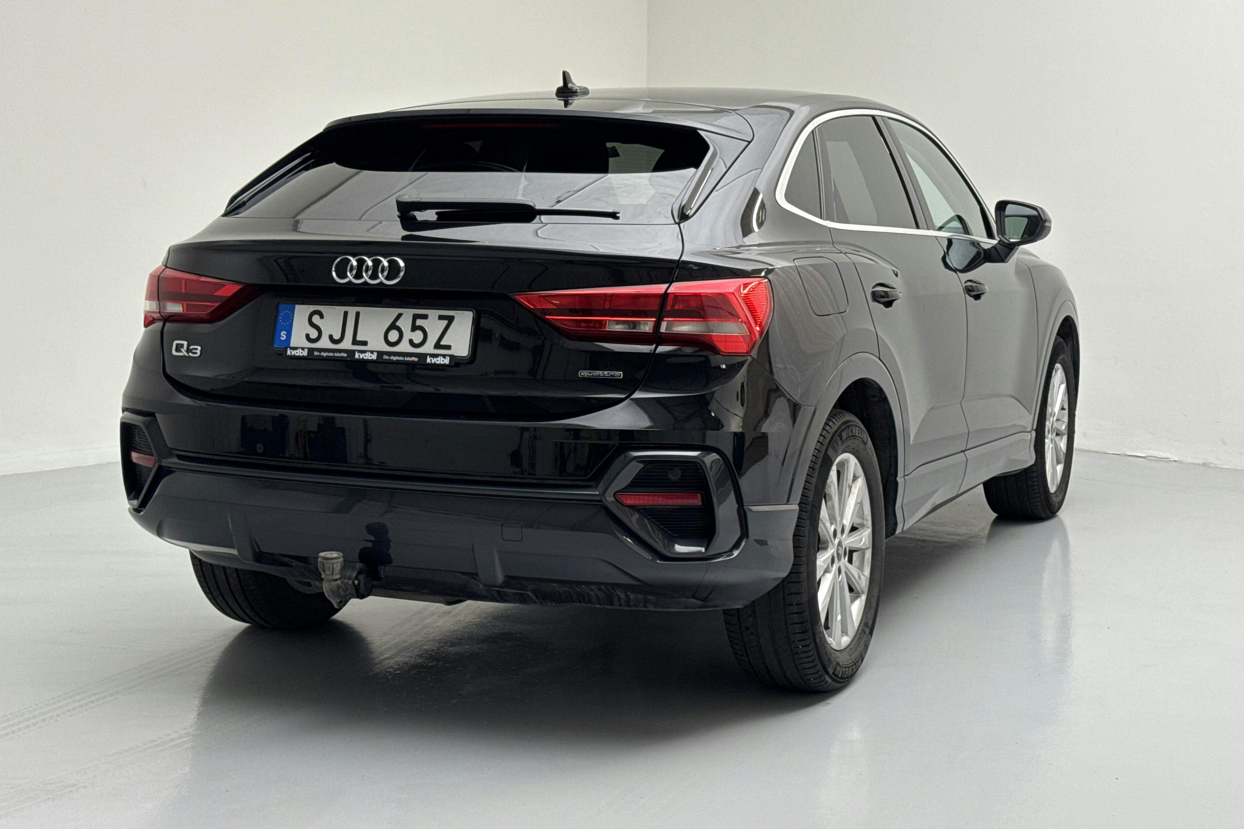 Audi Q3 Sportback 40 TDI quattro (200hk) - 13 725 mil - Automat - svart - 2021
