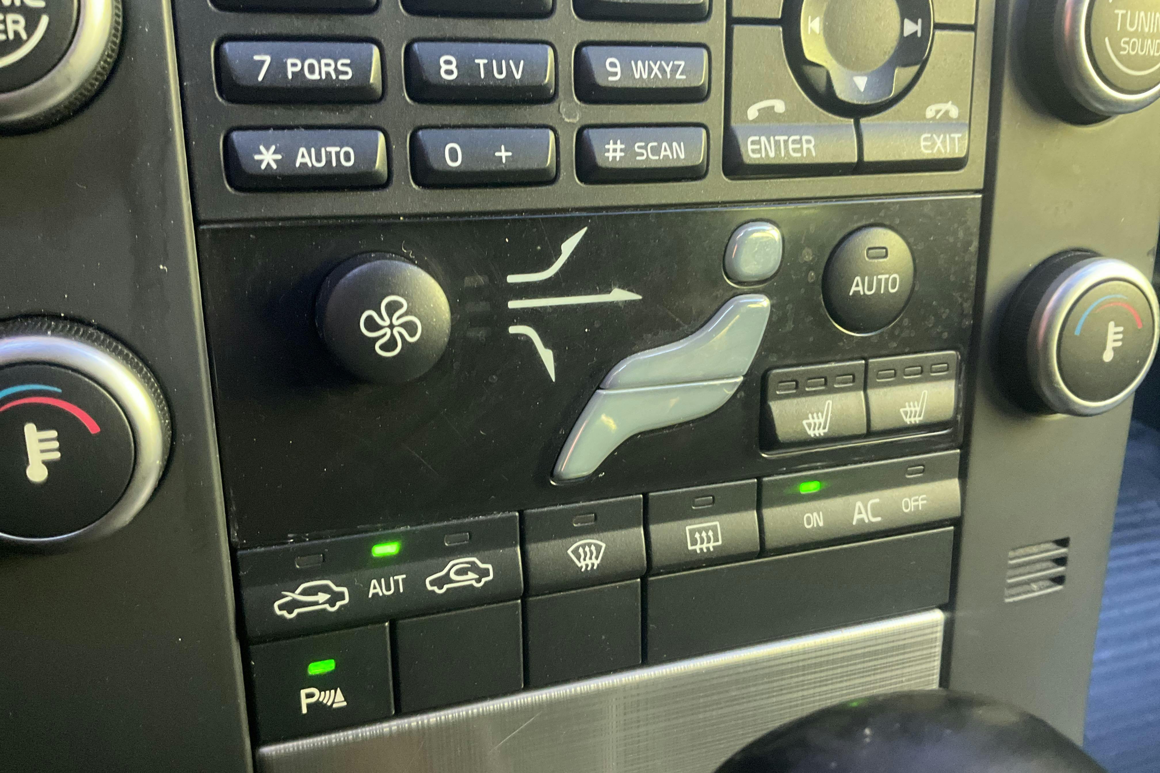 Volvo V70 II D3 (163hk) - 21 148 mil - Automat - grå - 2011