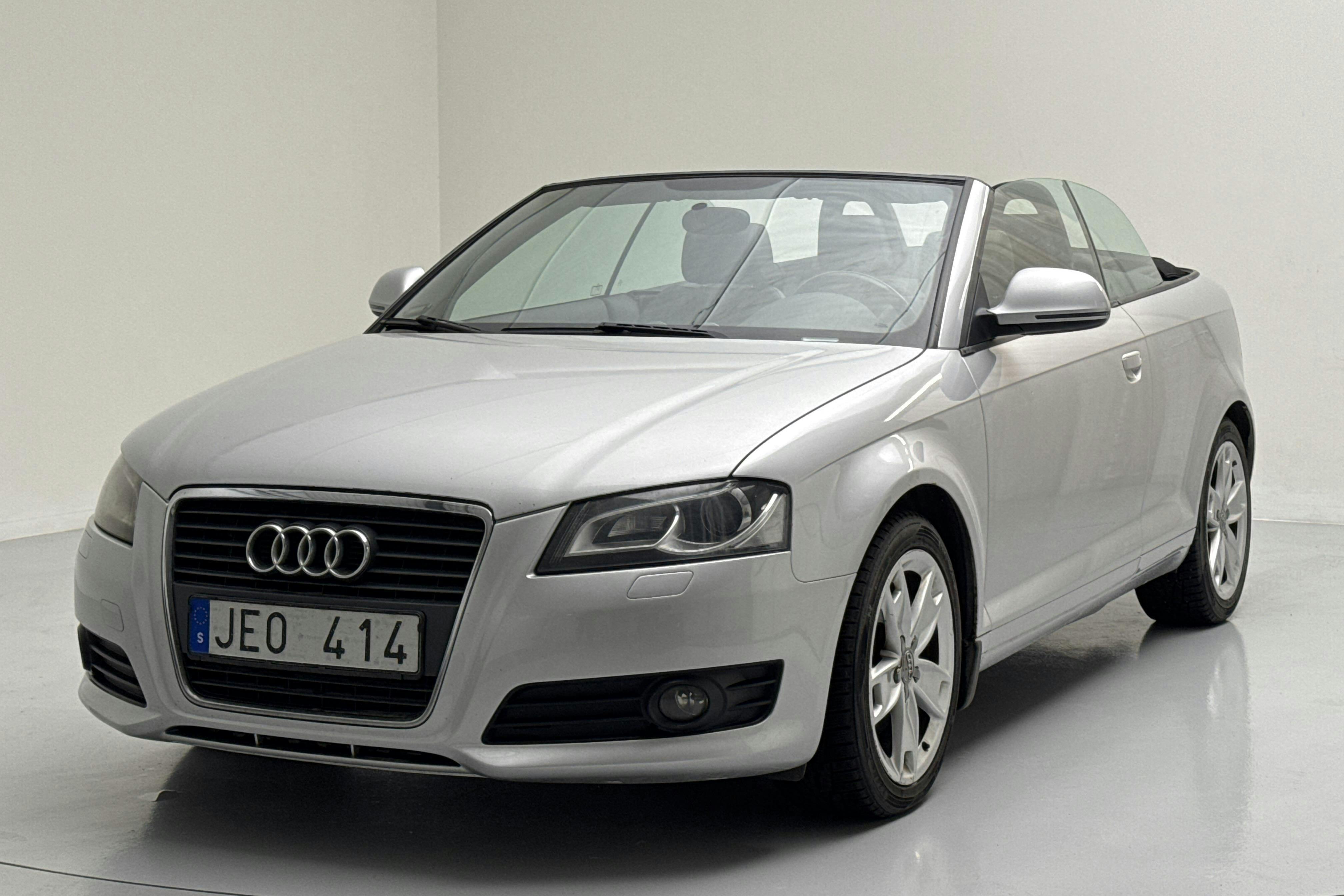 Audi A3 2.0 TDI Cabriolet (140hk) - 24 436 mil - Automat - silver - 2009