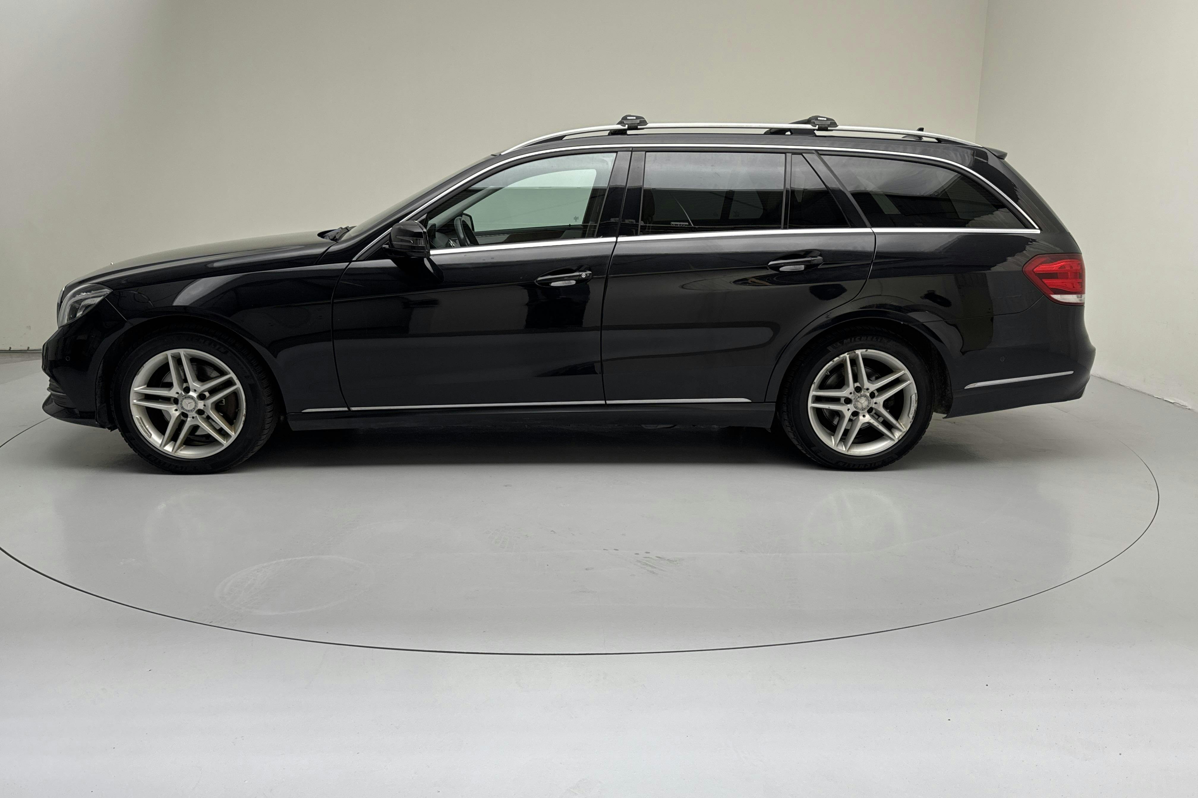 Mercedes E 250 BlueTEC Kombi 4MATIC S212 (204hk) - 30 575 mil - Automat - svart - 2015