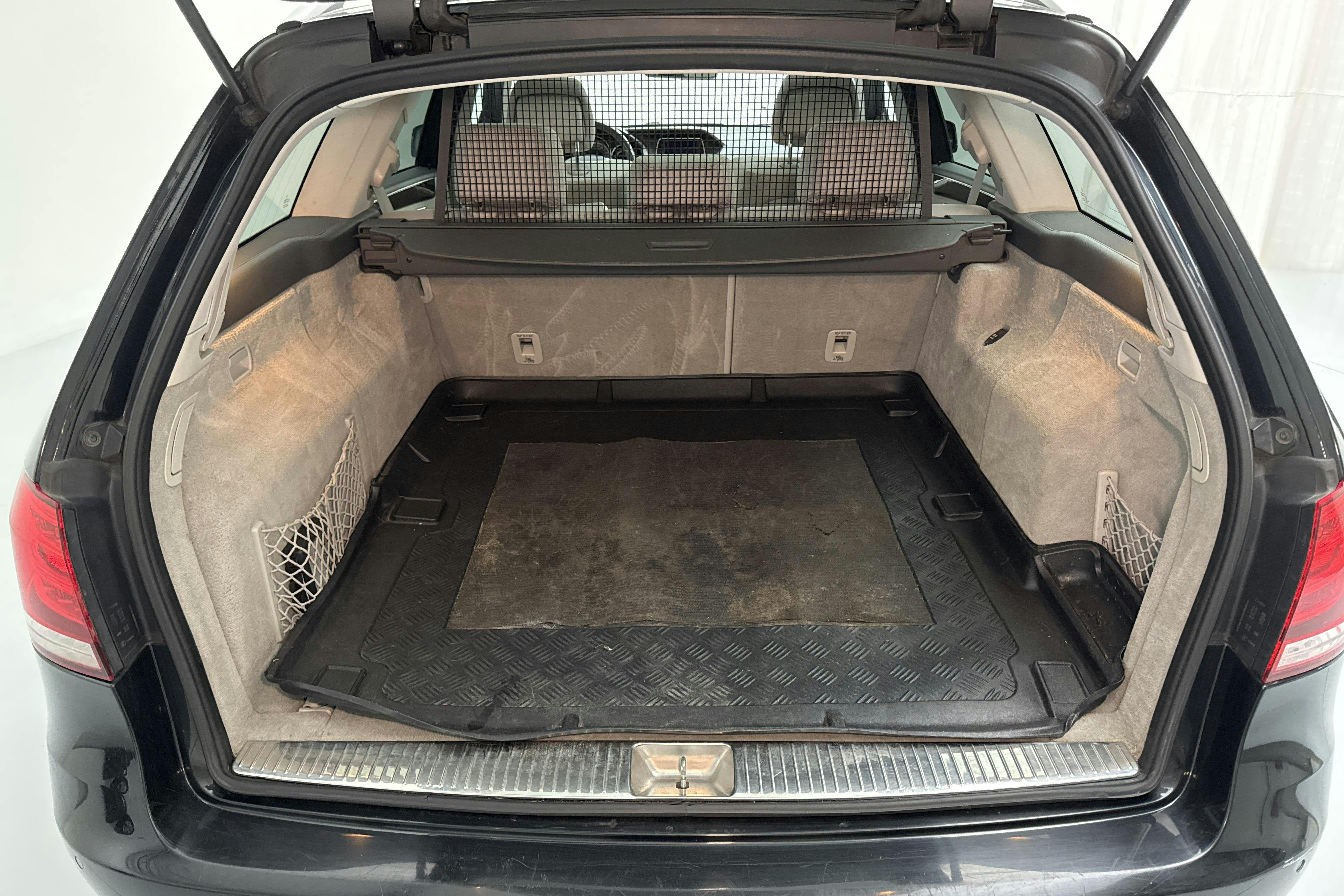Mercedes E 250 BlueTEC Kombi 4MATIC S212 (204hk) - 30 575 mil - Automat - svart - 2015