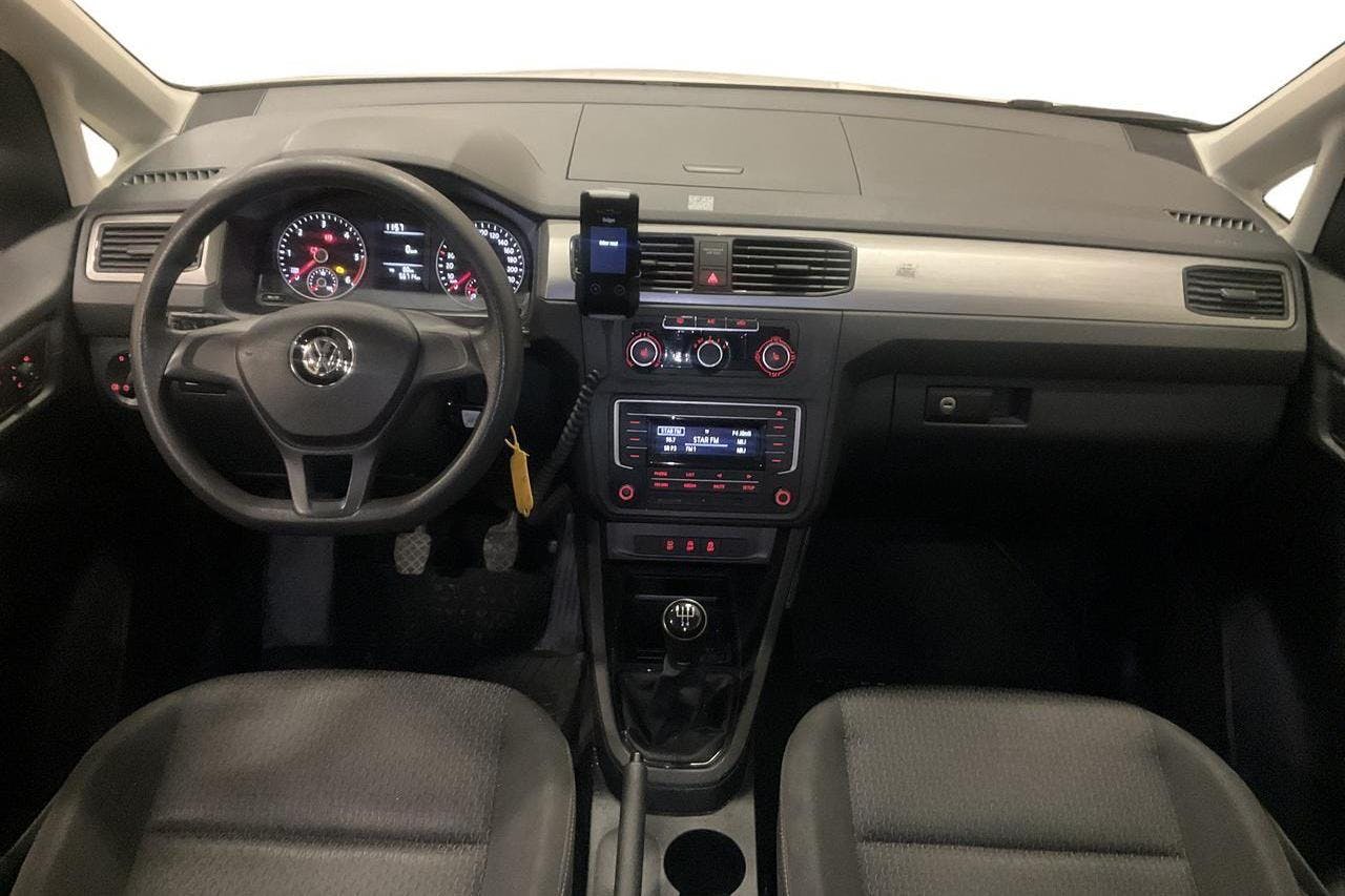 VW Caddy 2.0 TDI Skåp (102hk) - 5 673 mil - Manuell - vit - 2020