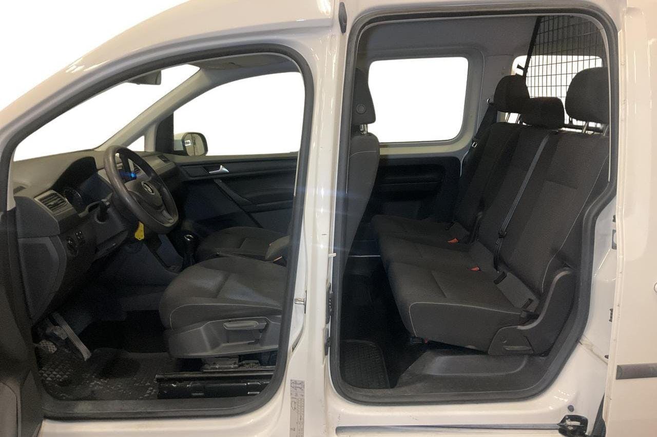 VW Caddy 2.0 TDI Skåp (102hk) - 5 673 mil - Manuell - vit - 2020