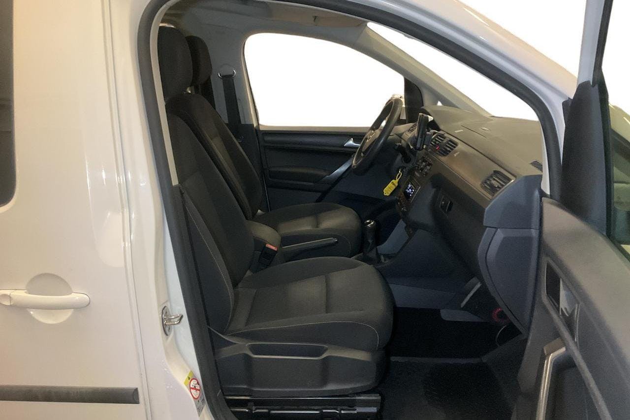 VW Caddy 2.0 TDI Skåp (102hk) - 5 673 mil - Manuell - vit - 2020