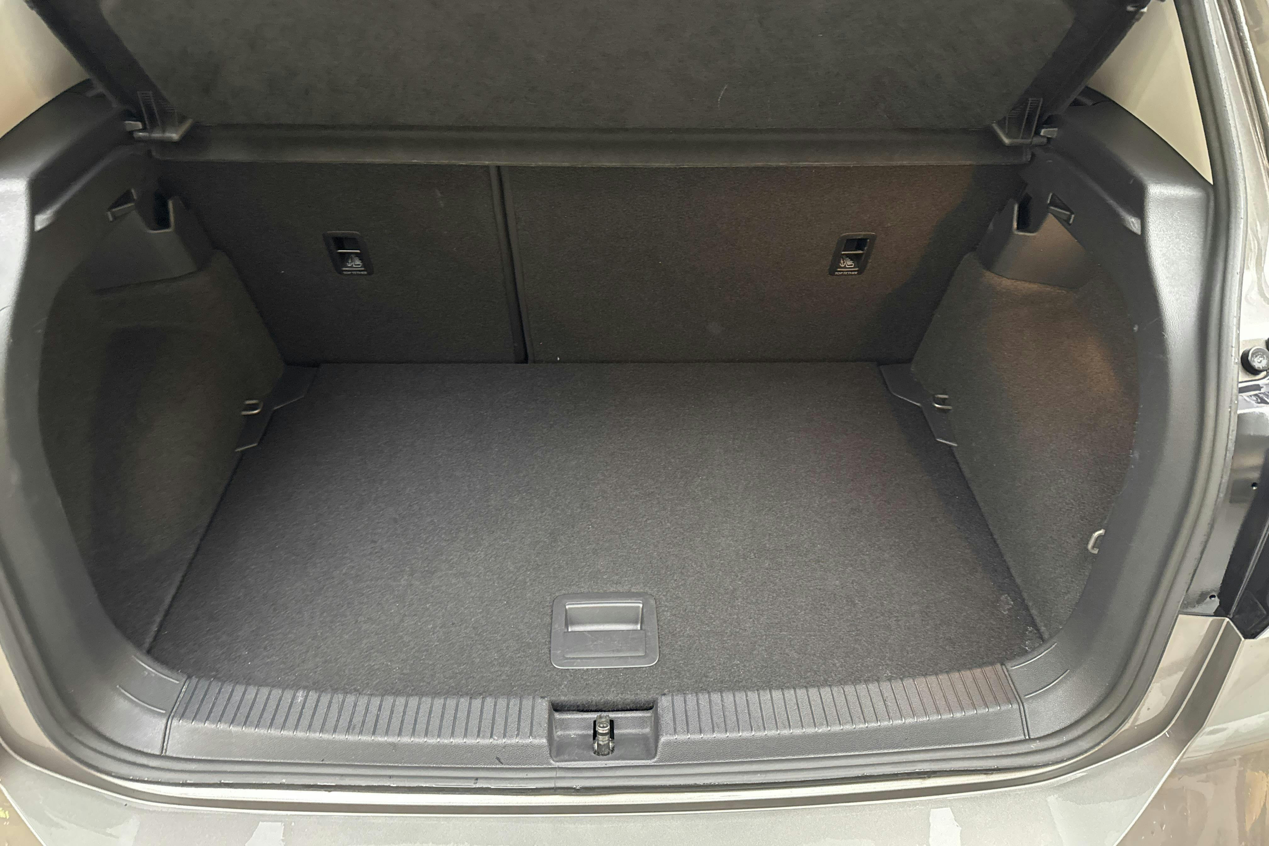 VW T-Cross 1.0 TSI (115hk) - 8 225 mil - Automat - grå - 2021