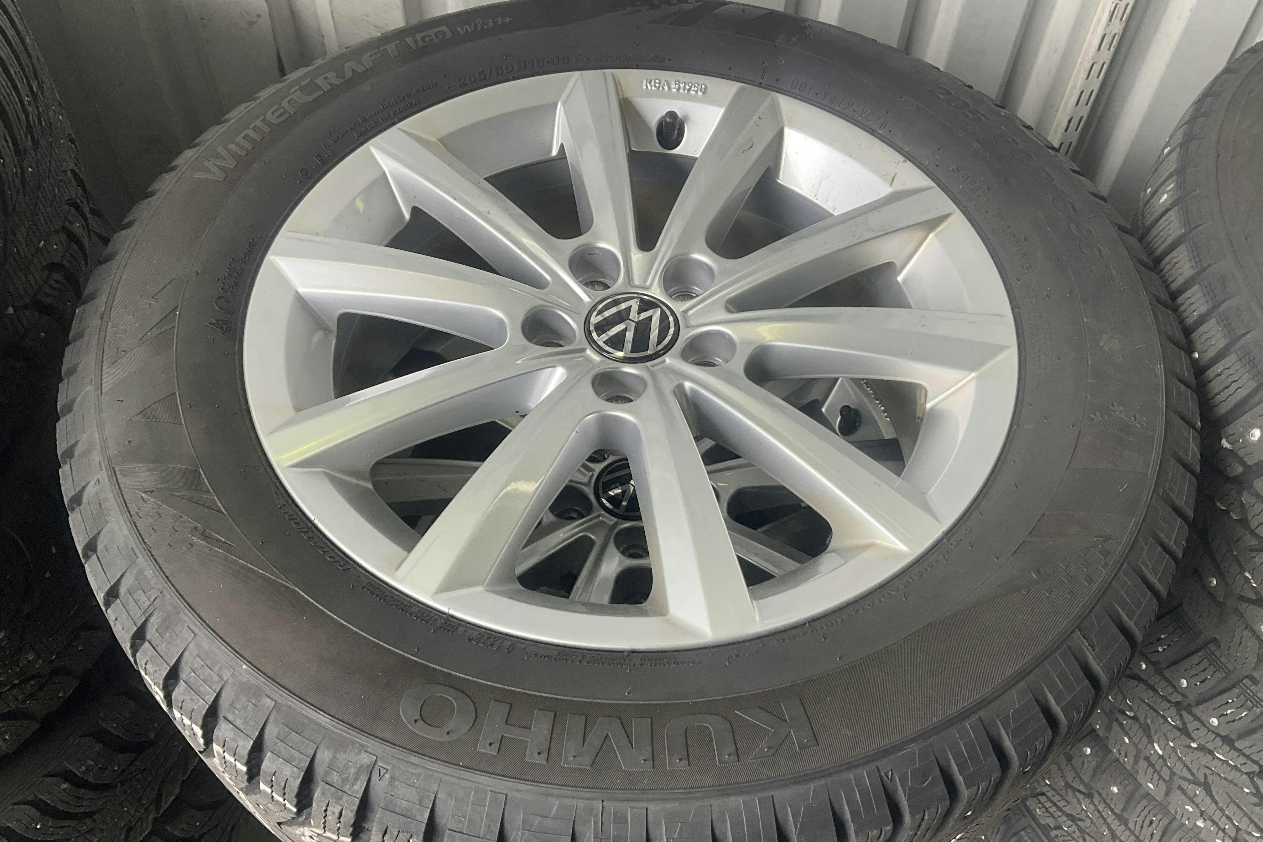 VW T-Cross 1.0 TSI (115hk) - 8 225 mil - Automat - grå - 2021