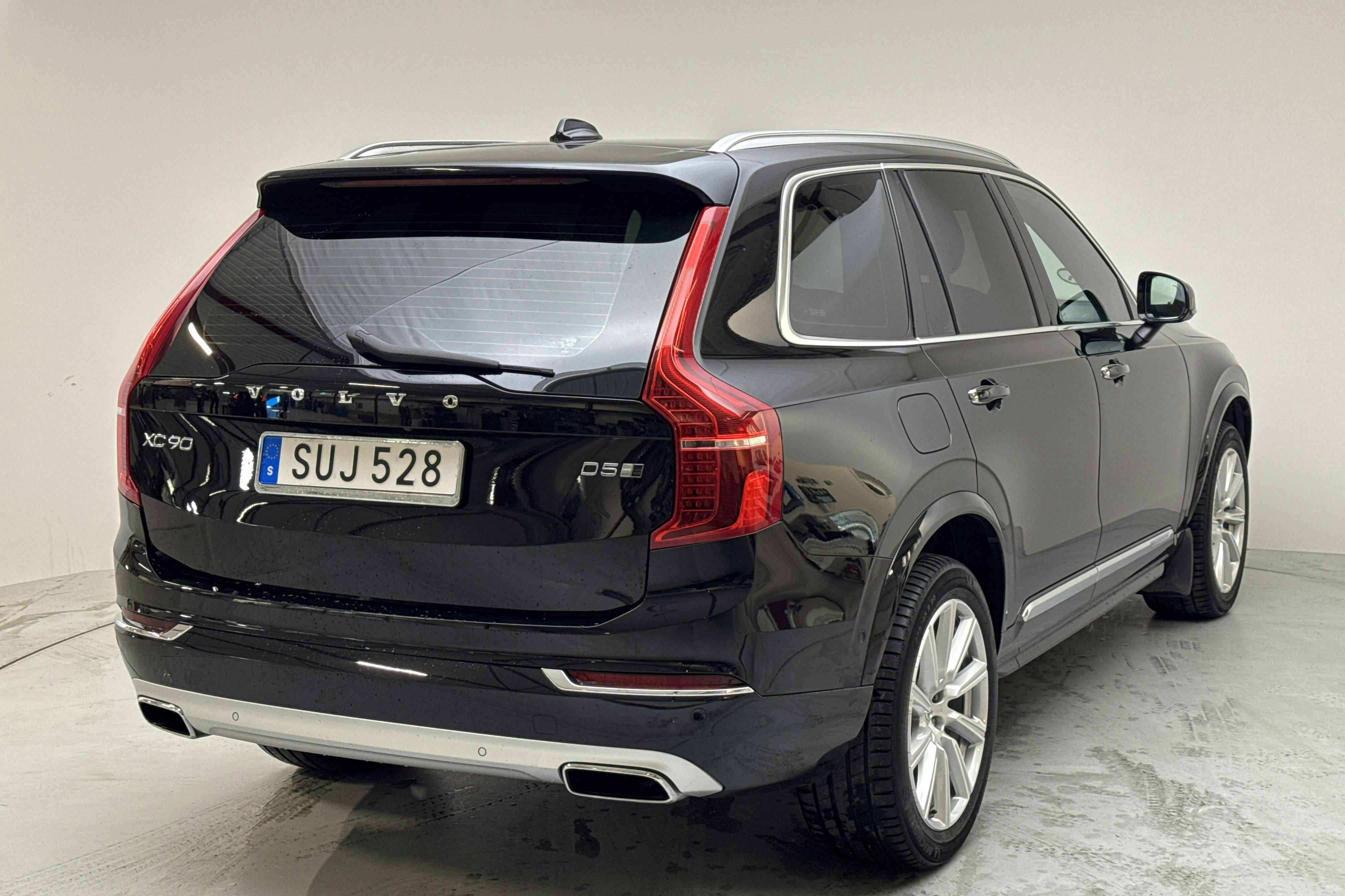 Volvo XC90 D5 AWD (235hk) - 6 331 mil - Automat - svart - 2017